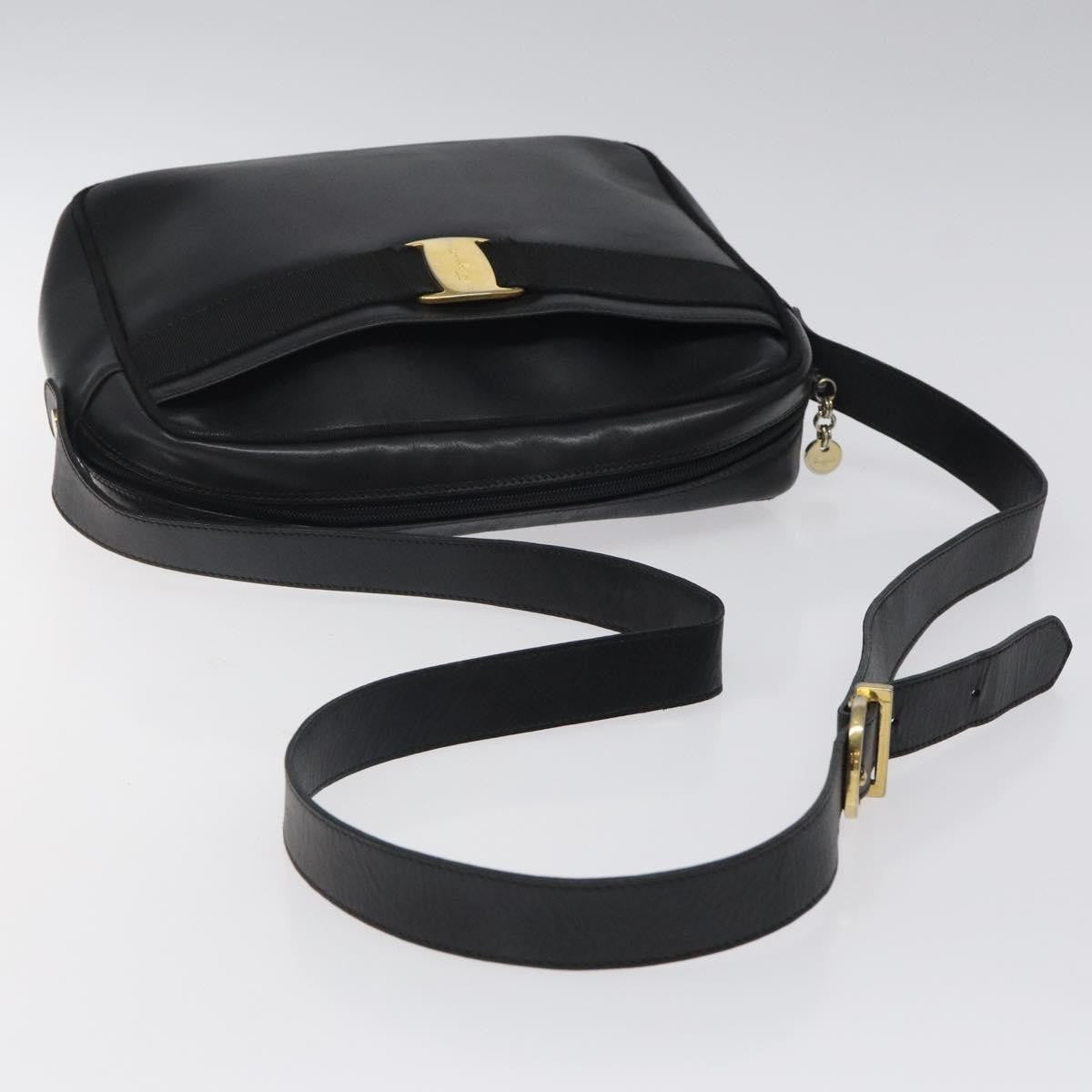 Salvatore Ferragamo Vara Bow Camera Leather Black Leather Shoulder Bag Bag (Pre-Owned)