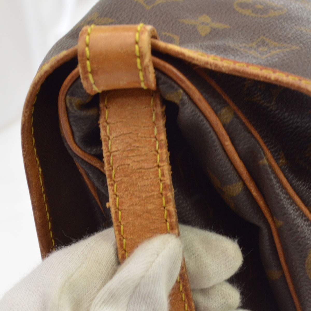 Louis Vuitton Saumur Monogram Canvas Brown Canvas Shoulder Bag Bag (Pre-Owned)