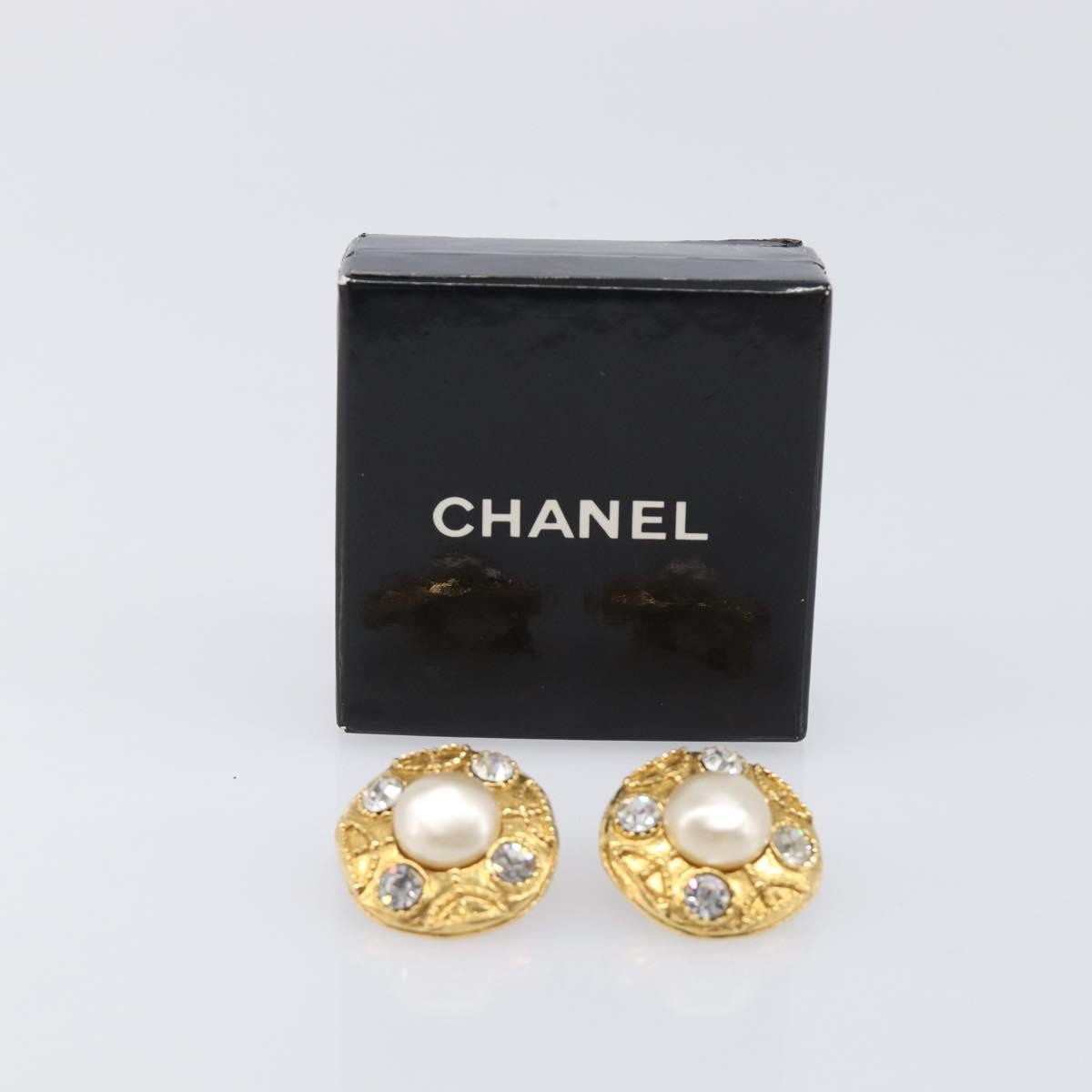 Chanel Vintage Round Clip-On Metal With Faux Pearl Gold Metal Earrings Jewelry (Pre-Owned)