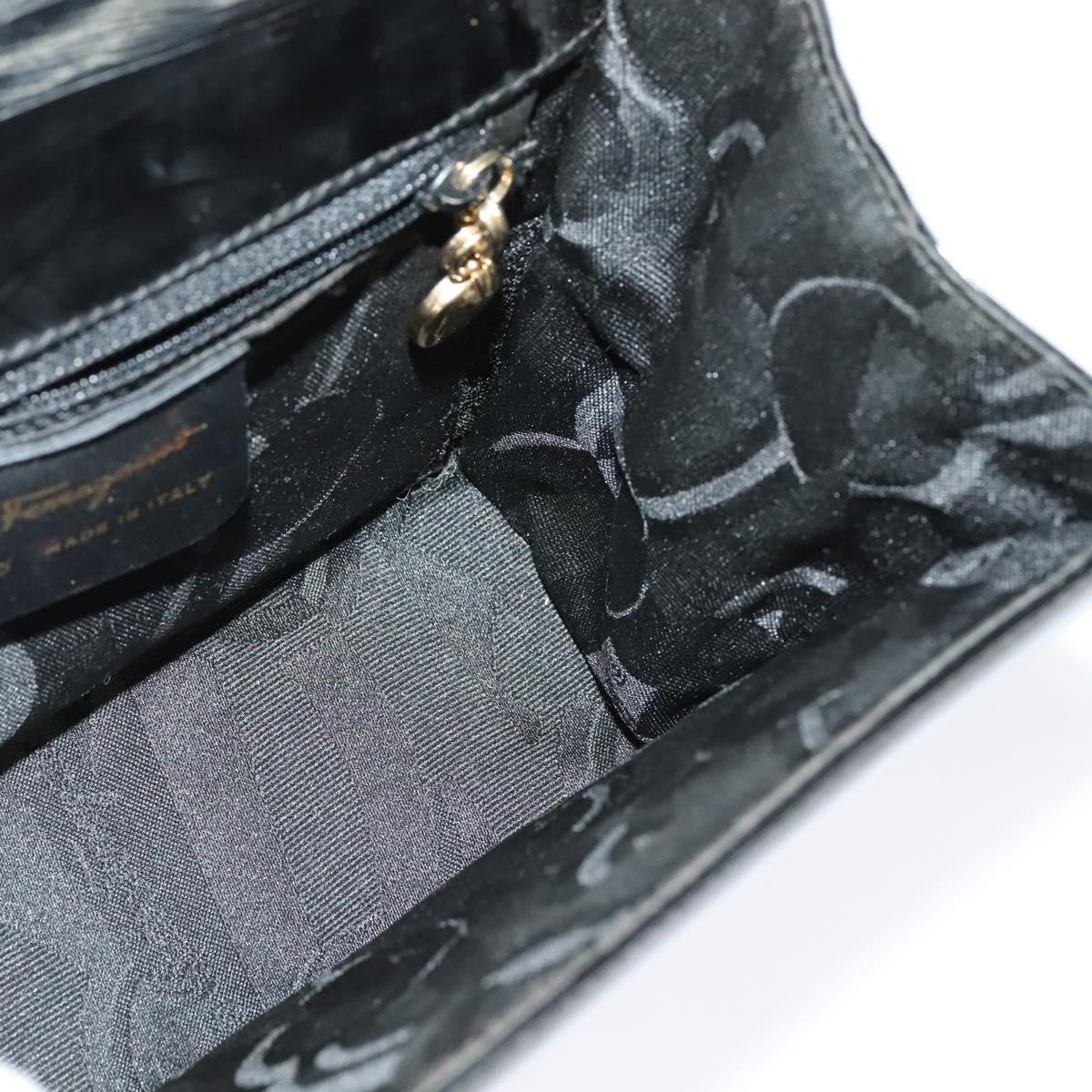 Salvatore Ferragamo Gancini Leather Black Leather Shoulder Bag Bag (Pre-Owned)
