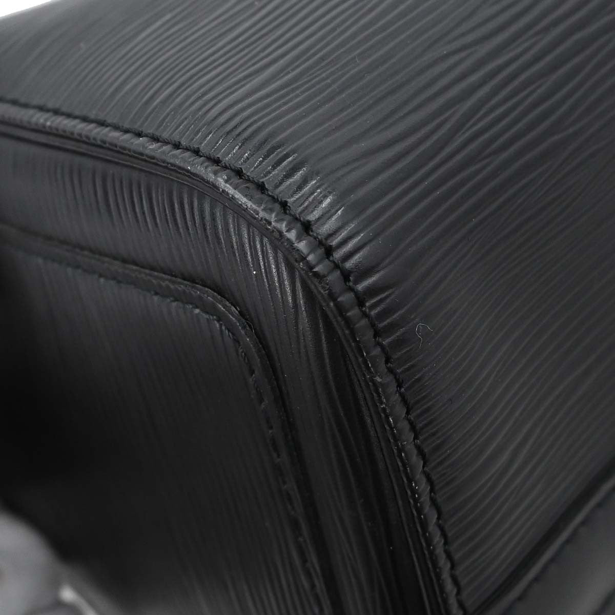 Louis Vuitton Speedy Epi Leather Black Leather Handbag (Pre-Owned)