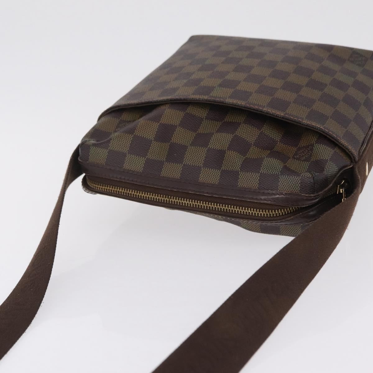 Louis Vuitton Trotteur Beaubourg Damier Brown Canvas Handbag (Pre-Owned)
