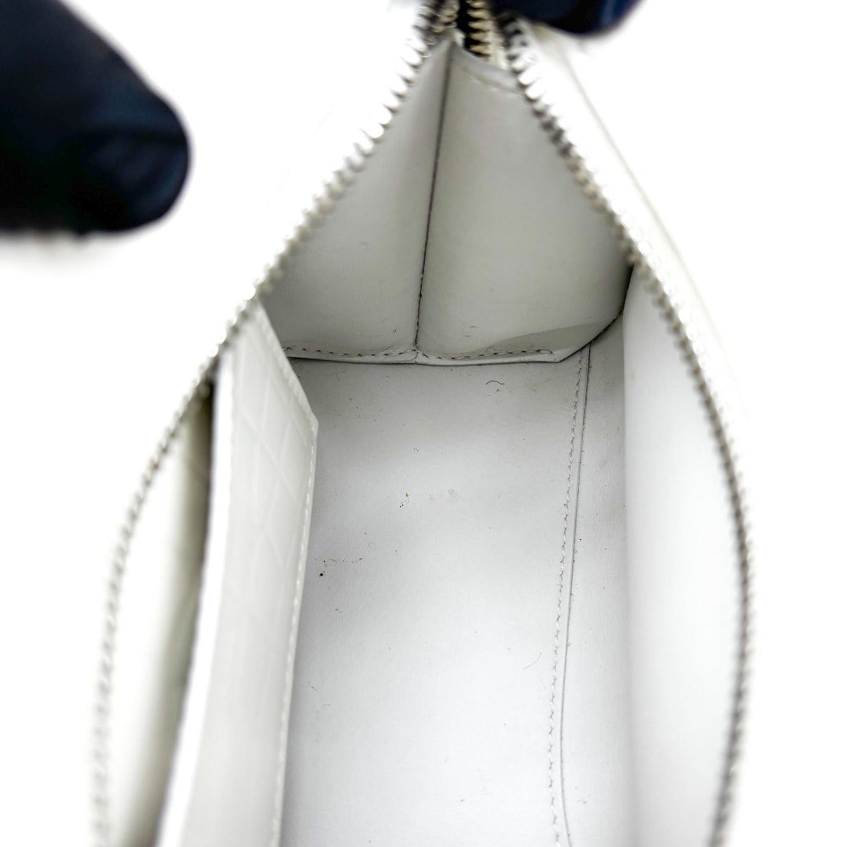 Balenciaga Neo Classic City Leather White Leather Handbag (Pre-Owned)
