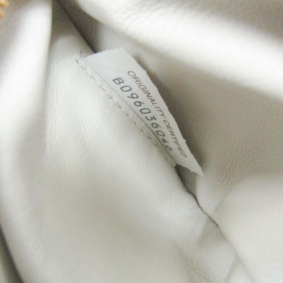 Bottega Veneta Cassette Chain Padded Maxi Intrecciato Leather White Leather Shoulder Bag Bag (Pre-Owned)