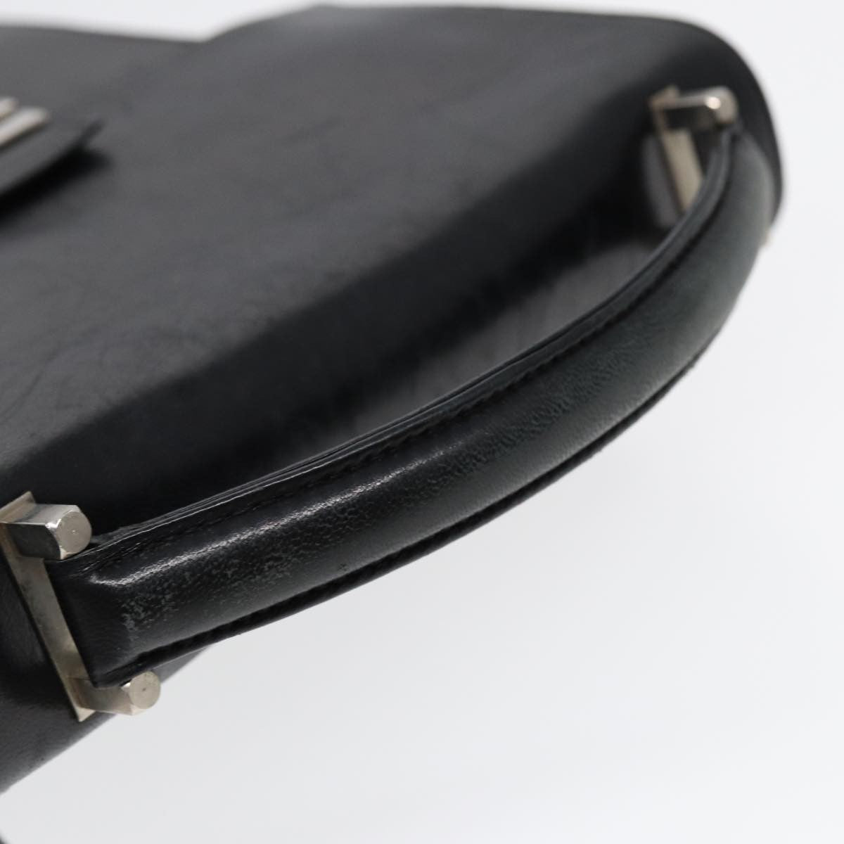 Fendi Vintage Leather Black Leather Handbag (Pre-Owned)