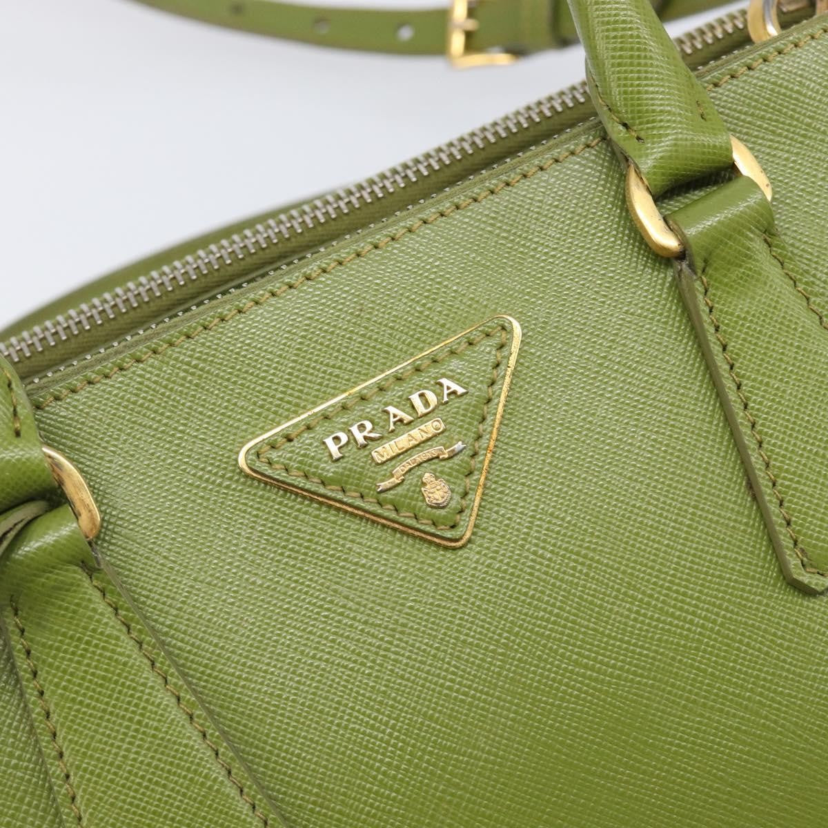 Prada Galleria Strap Leather Green Leather Handbag (Pre-Owned)