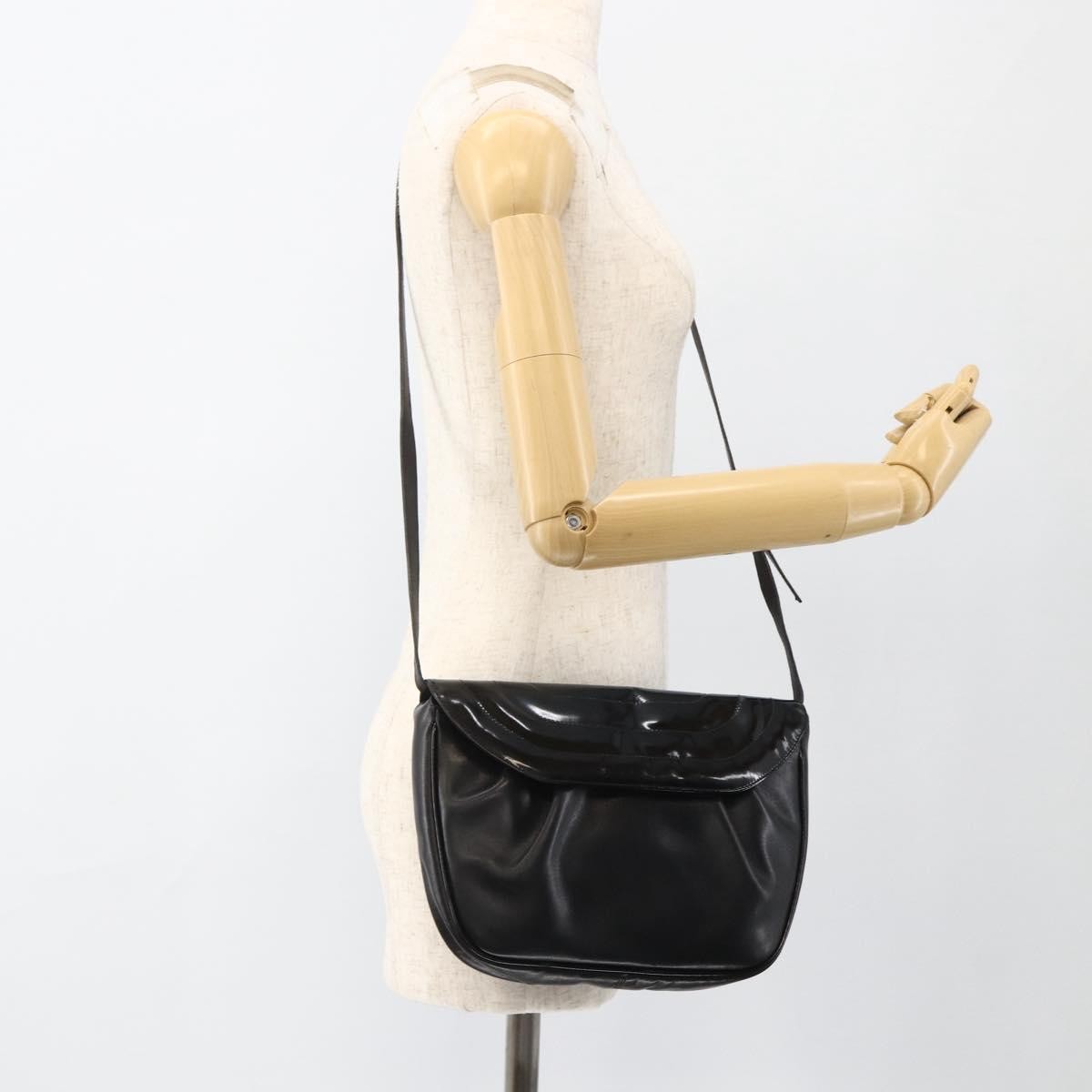 Salvatore Ferragamo Flap Shoulder Patent Leather Black Patent_Leather Shoulder Bag Bag (Pre-Owned)
