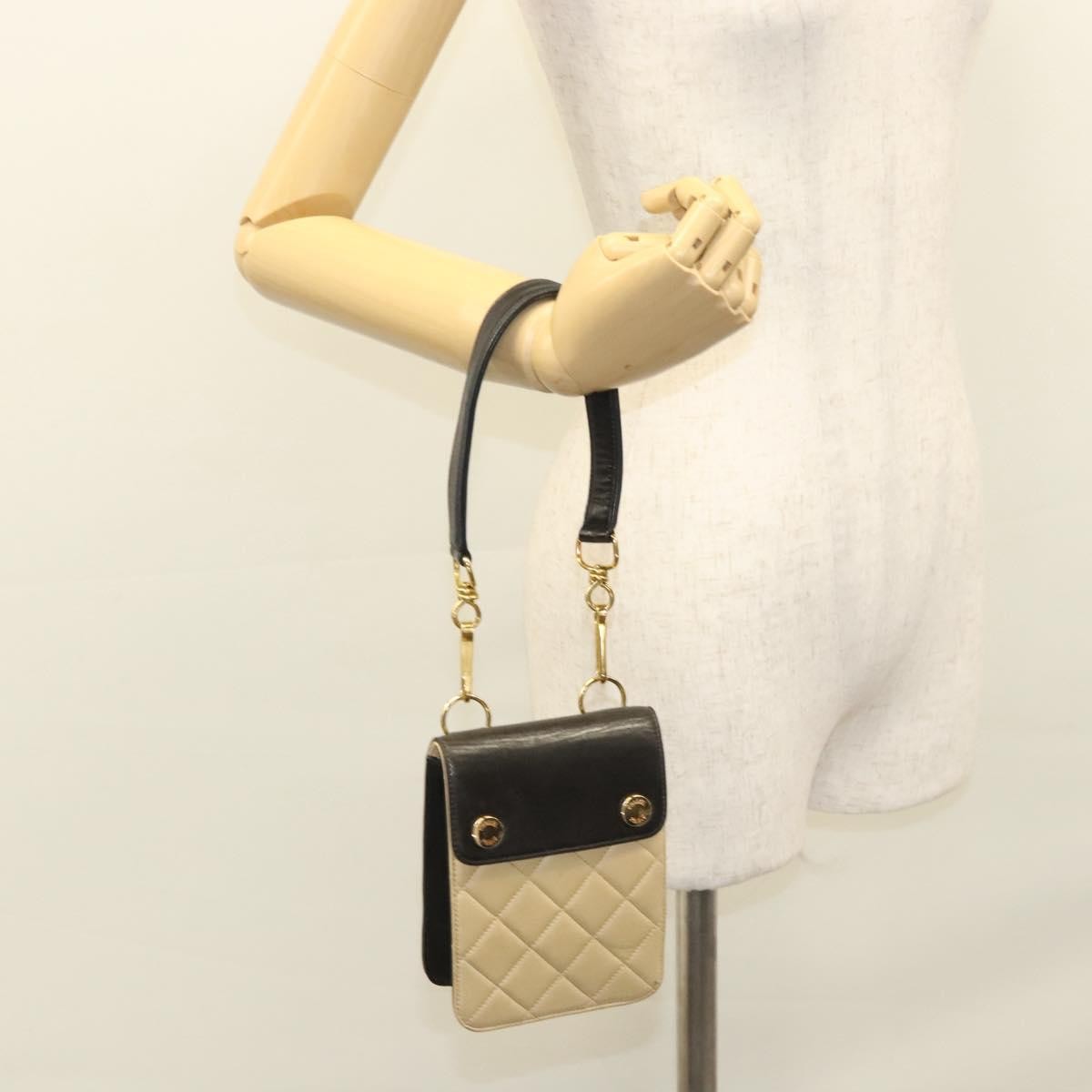 Chanel Vintage Button Waist Quilted Lambskin Beige Leather Handbag (Pre-Owned)