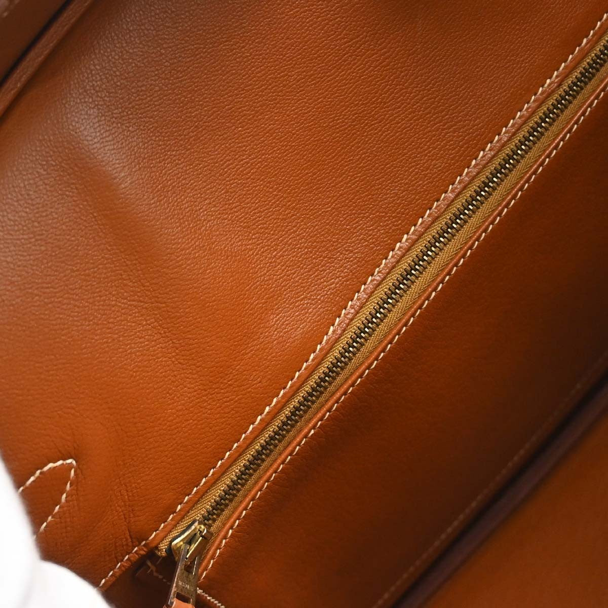 Hermes Birkin Gold Courchevel With Gold Hardware Gold Leather Handbag (Pre-Owned)