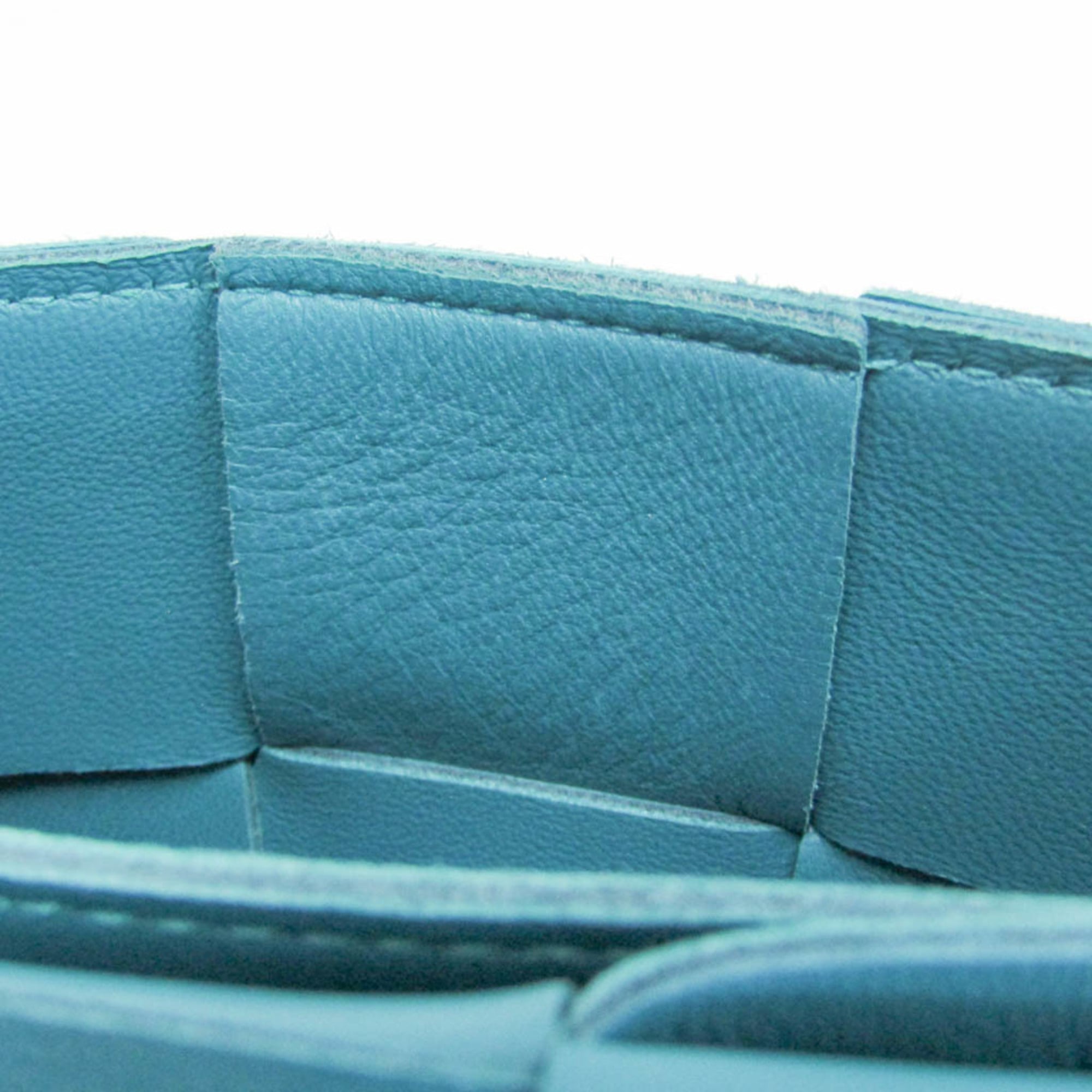 Bottega Veneta Cassette Maxi Intrecciato Leather Blue Leather Clutche & Pouche Bag (Pre-Owned)