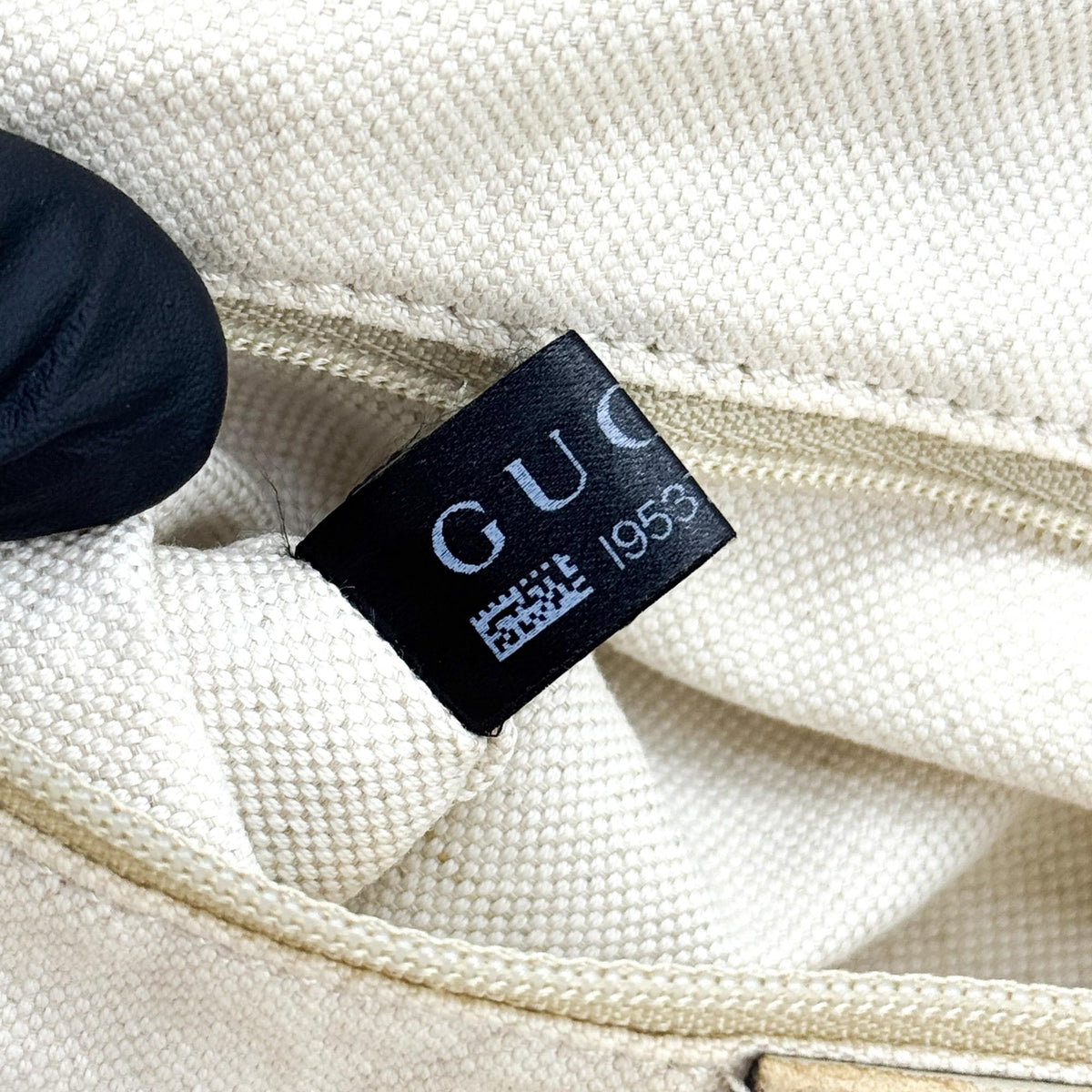 Gucci Sukey Boston Gg Canvas Beige Canvas Handbag (Pre-Owned)