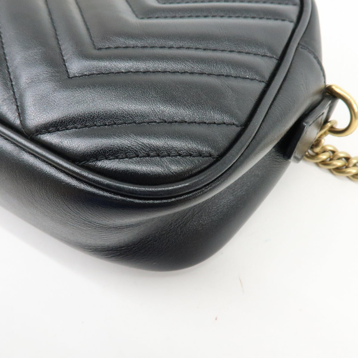 Gucci Gg Marmont Matelasse Leather Black Leather Shoulder Bag Bag (Pre-Owned)
