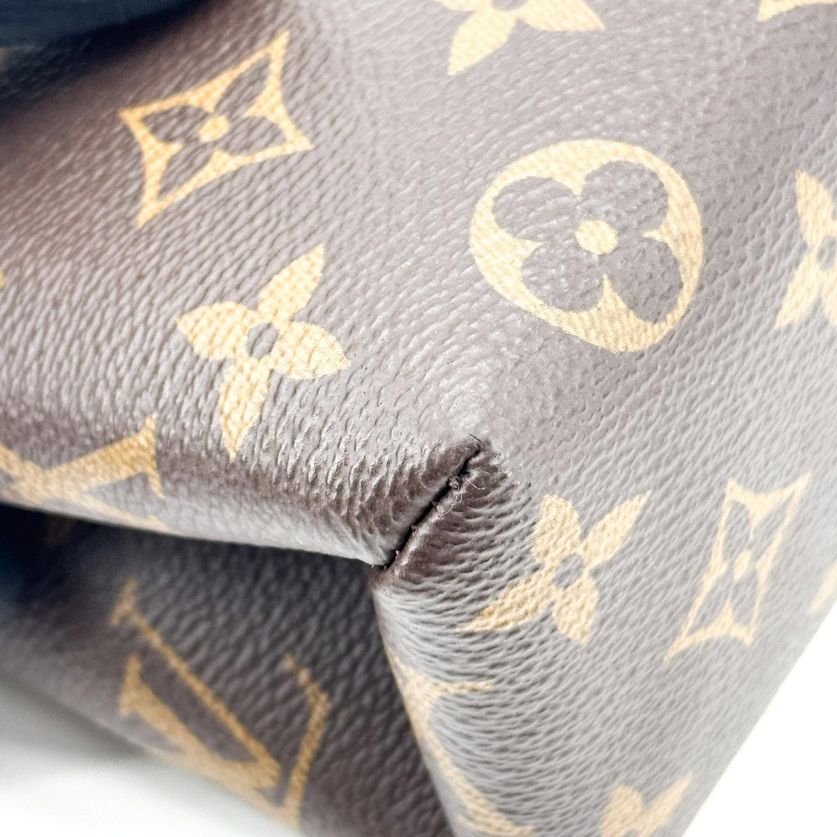 Louis Vuitton Locky Monogram Canvas With Leather Black Canvas Handbag (Pre-Owned)