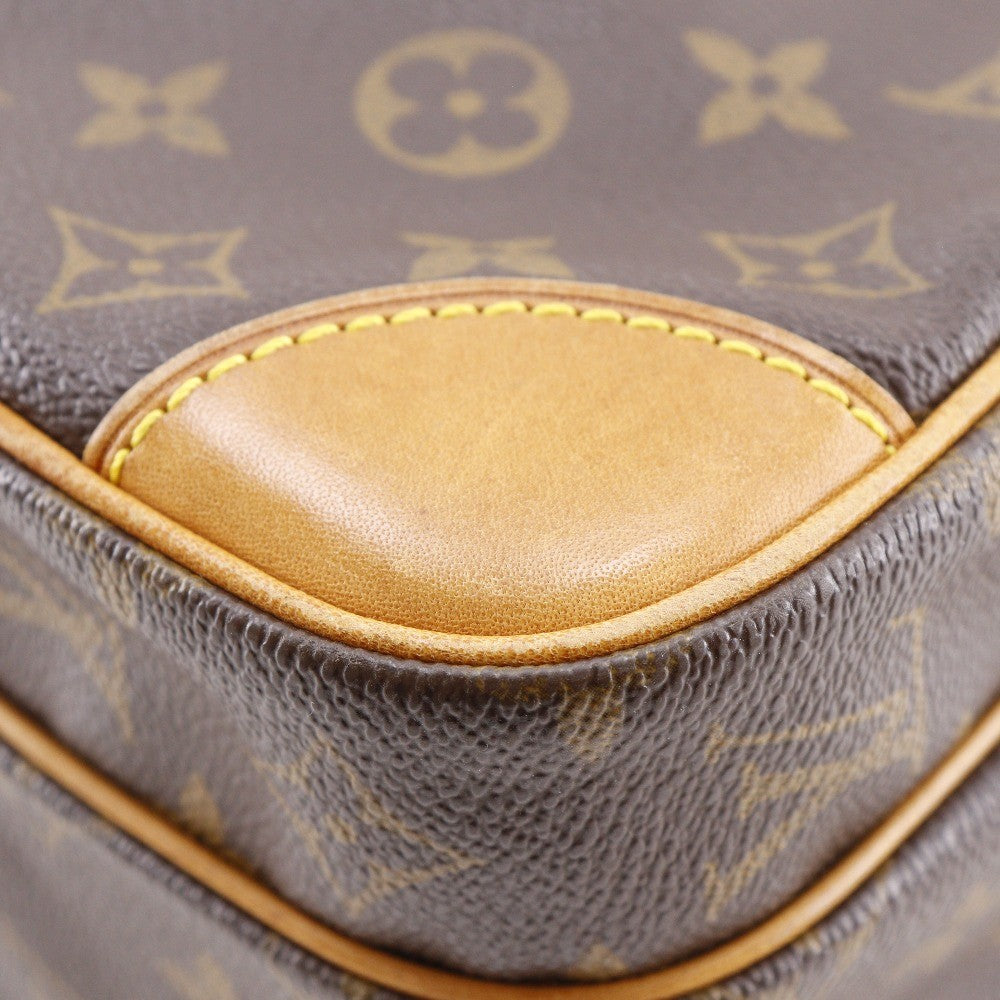 Louis Vuitton Nil Messenger Monogram Canvas Brown Canvas Handbag (Pre-Owned)