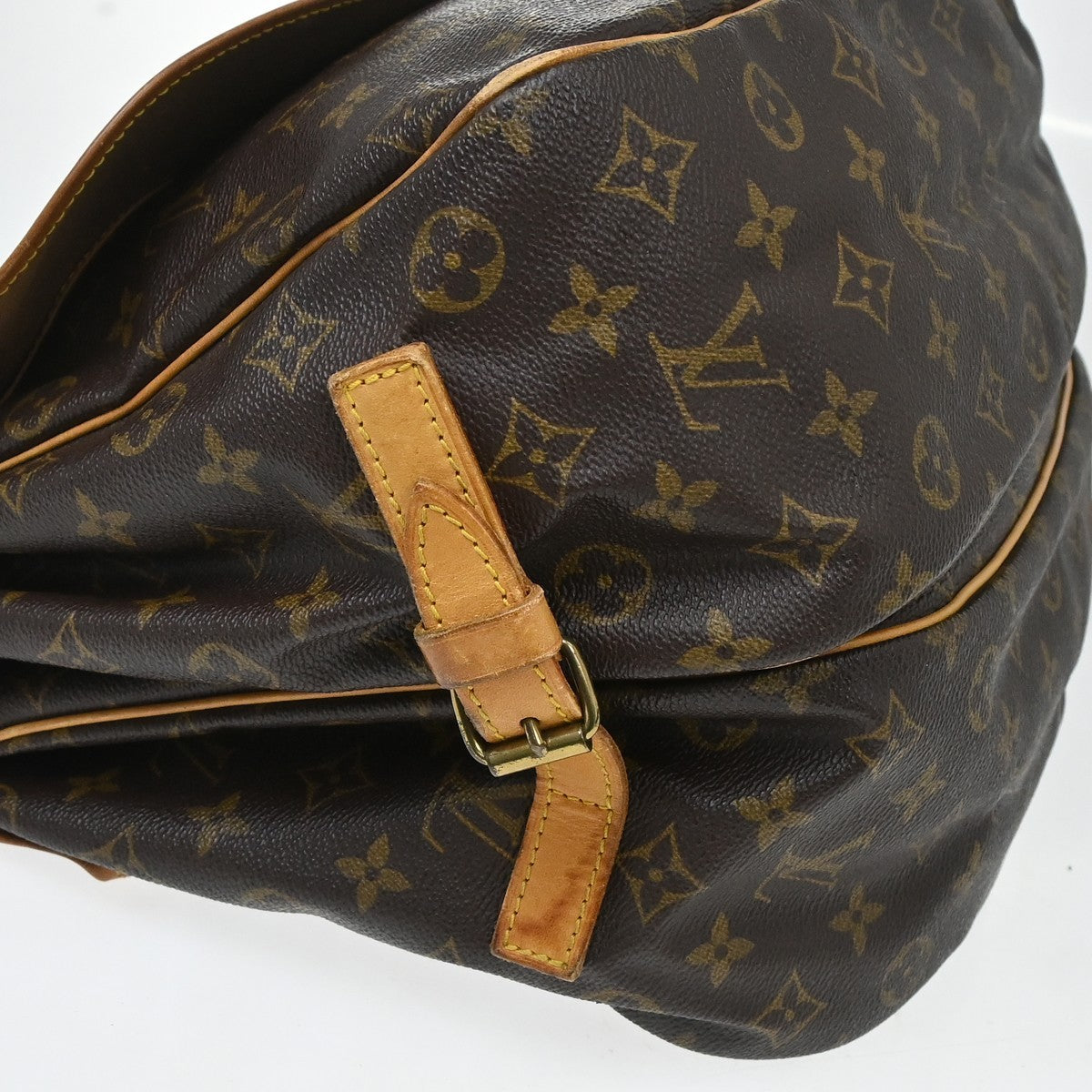 Louis Vuitton Saumur Monogram Canvas Brown Canvas Shoulder Bag Bag (Pre-Owned)