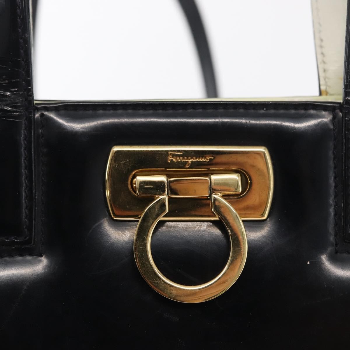 Salvatore Ferragamo Gancini Patent Leather Black Patent_Leather Handbag (Pre-Owned)