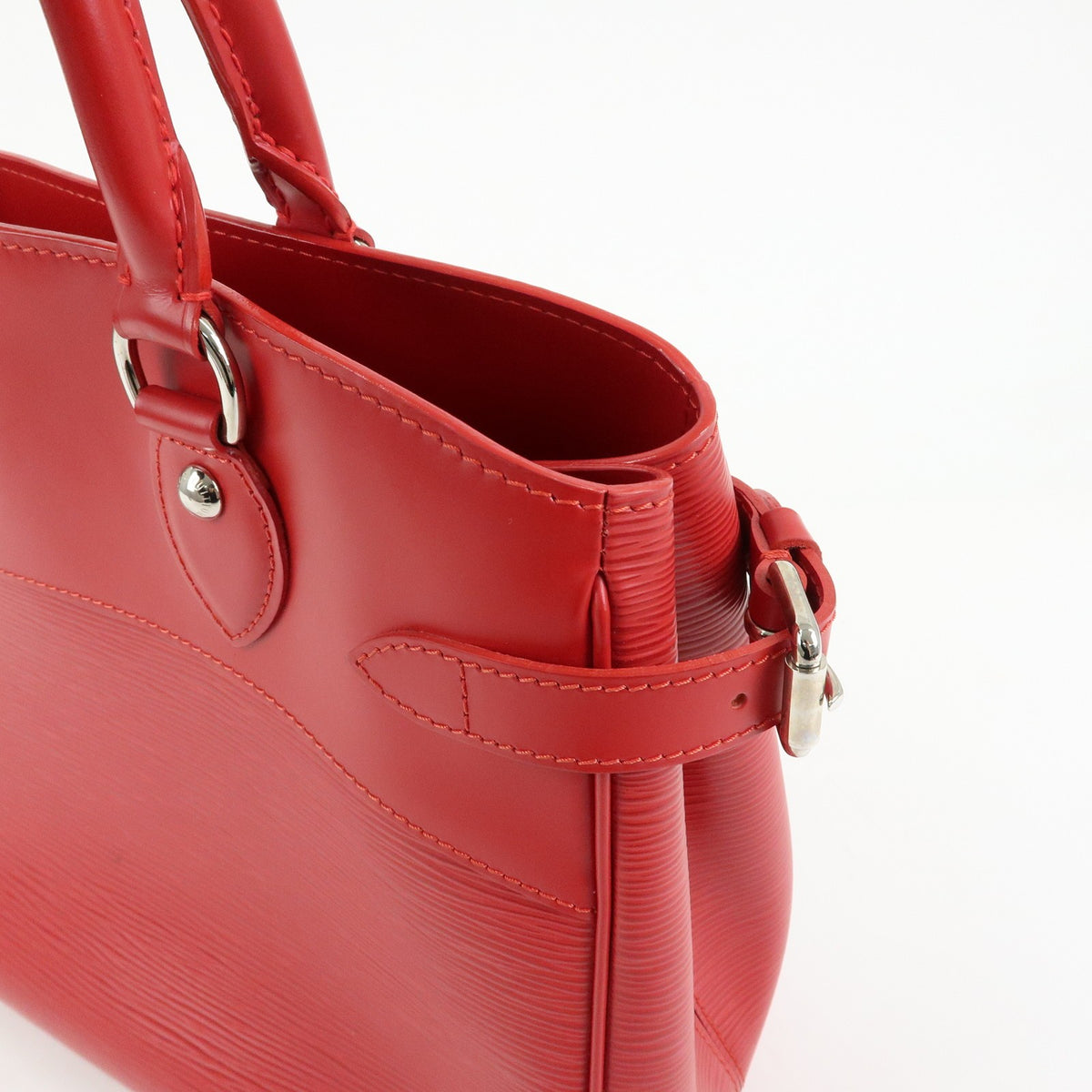 Louis Vuitton Passy Epi Leather Red Leather Tote Bag Bag (Pre-Owned)