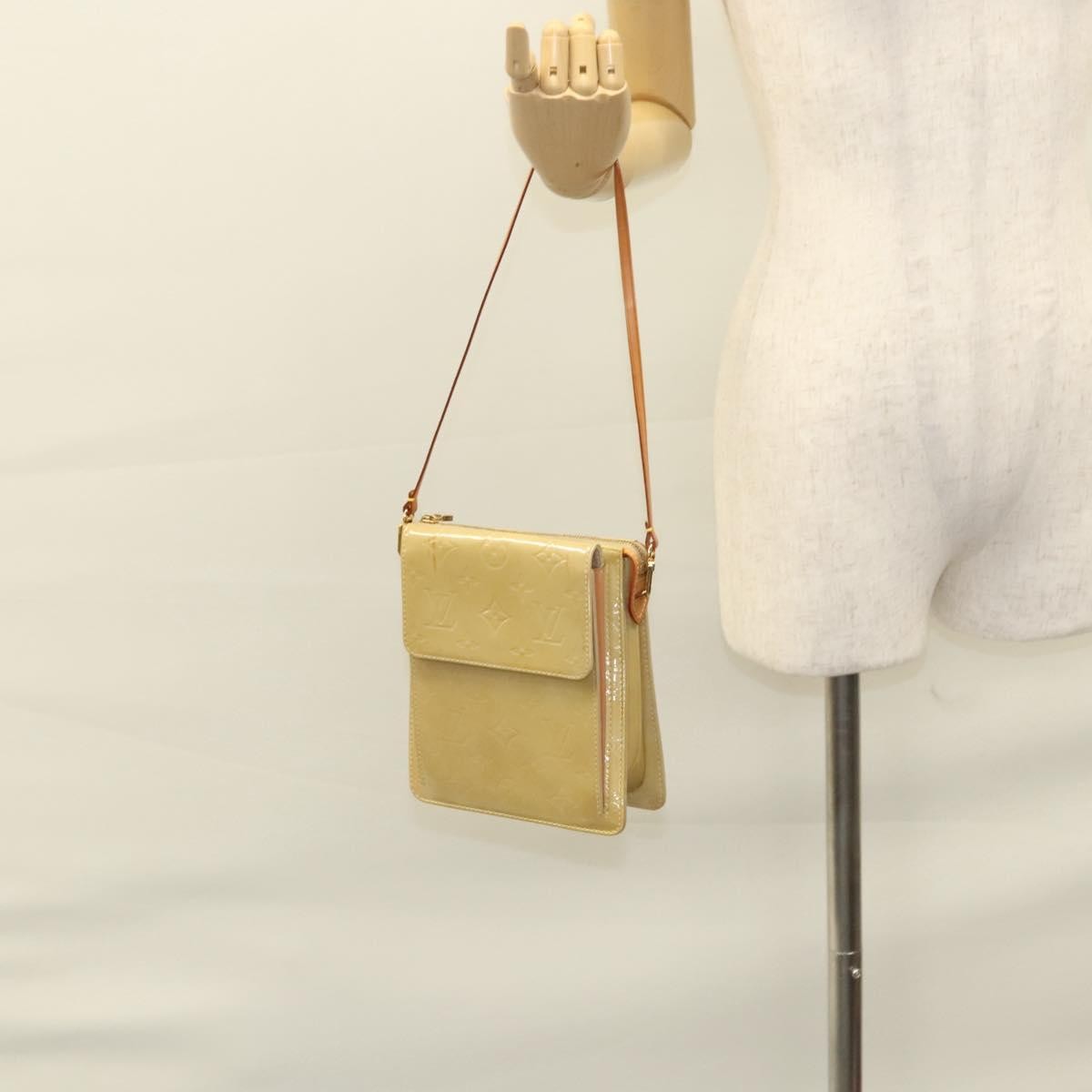 Louis Vuitton Mott Monogram Vernis Beige Patent_Leather Clutche & Pouche Bag (Pre-Owned)