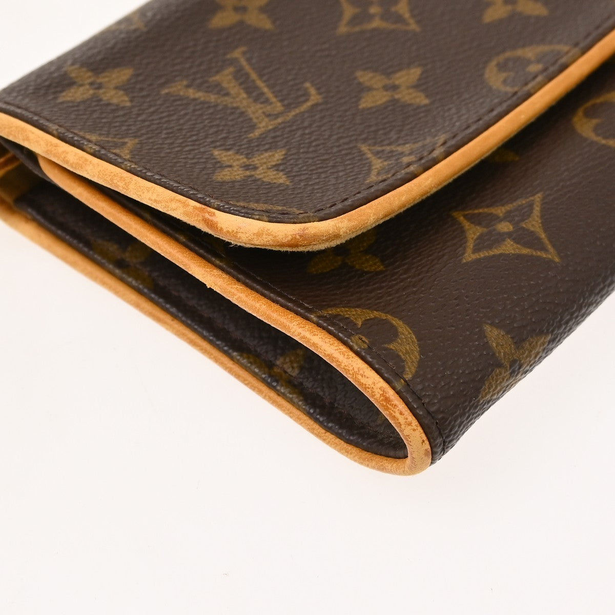 Louis Vuitton Twin Canvas Brown Canvas Clutche & Pouche Bag (Pre-Owned)