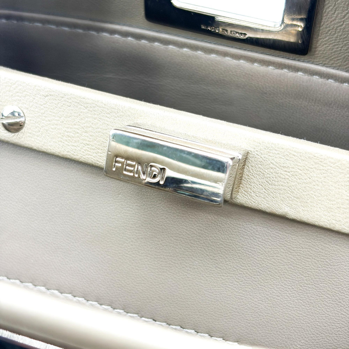Fendi Peekaboo Soft Leather Beige Leather Handbag (Pre-Owned)