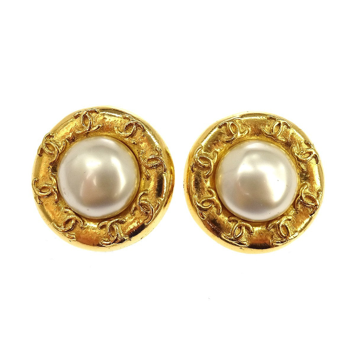Chanel Vintage Multi Cc Round Clip-On Metal With Faux Pearl Gold Gold_Plated Earrings Jewelry (Pre-Owned)