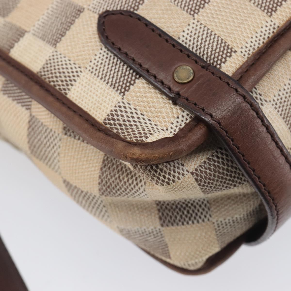 Louis Vuitton Trotteur Damier Lune White Canvas Handbag (Pre-Owned)