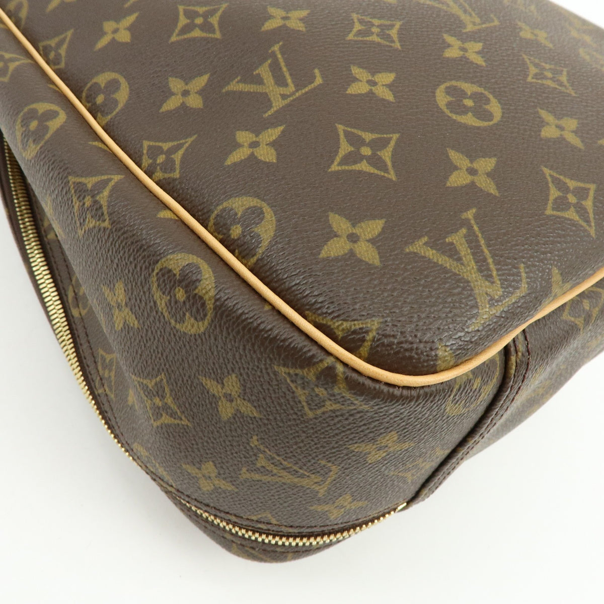 Louis Vuitton Excursion Monogram Canvas Brown Canvas Handbag (Pre-Owned)