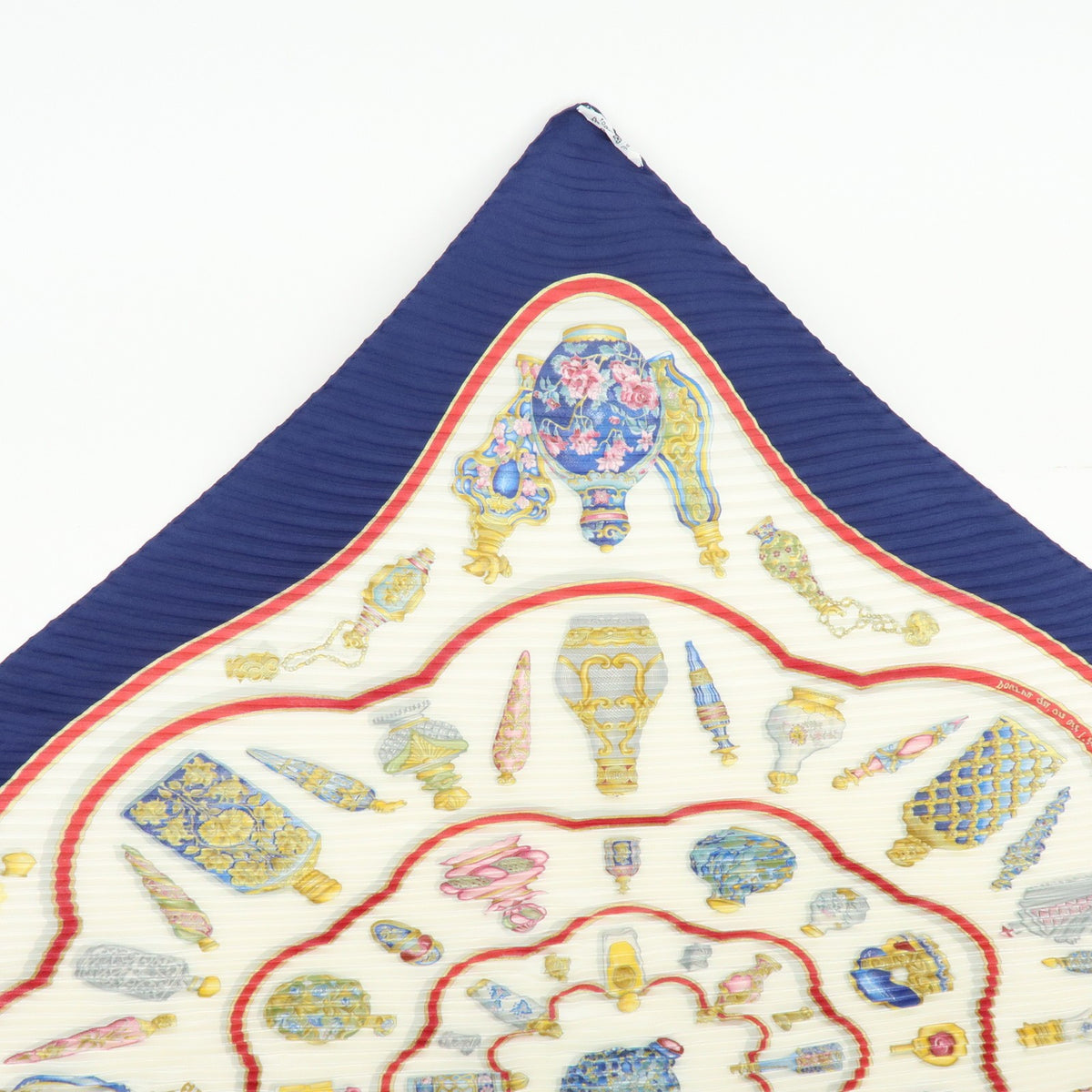 Hermes Carré 90 Pleated Silk Navy Silk Scarve & Shawl Accessory (Pre-Owned)