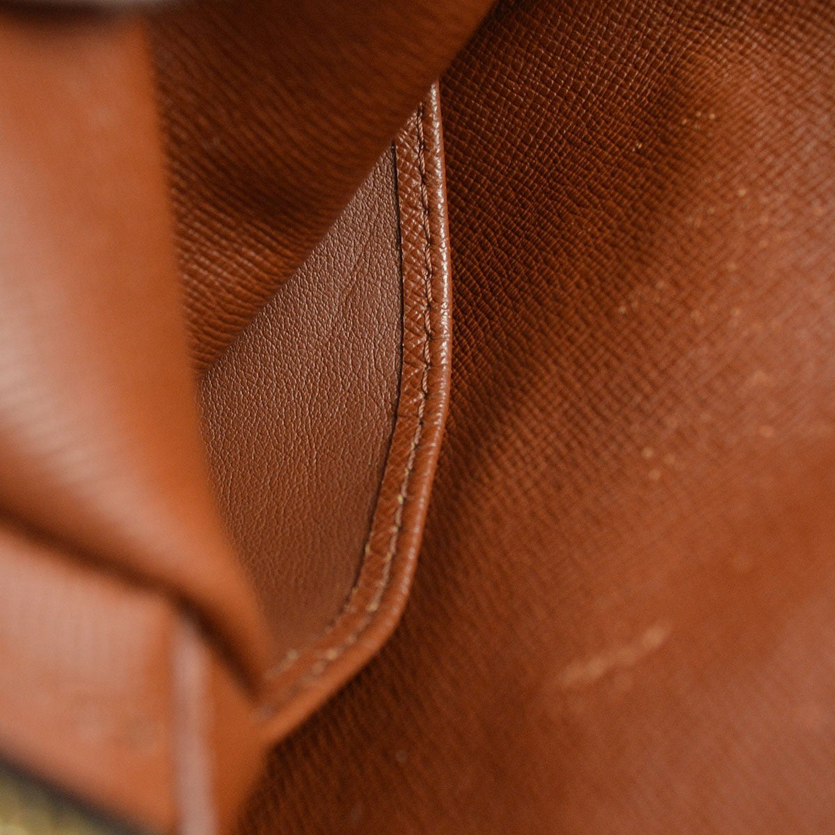 Louis Vuitton Amazone Monogram Canvas Brown Canvas Handbag (Pre-Owned)