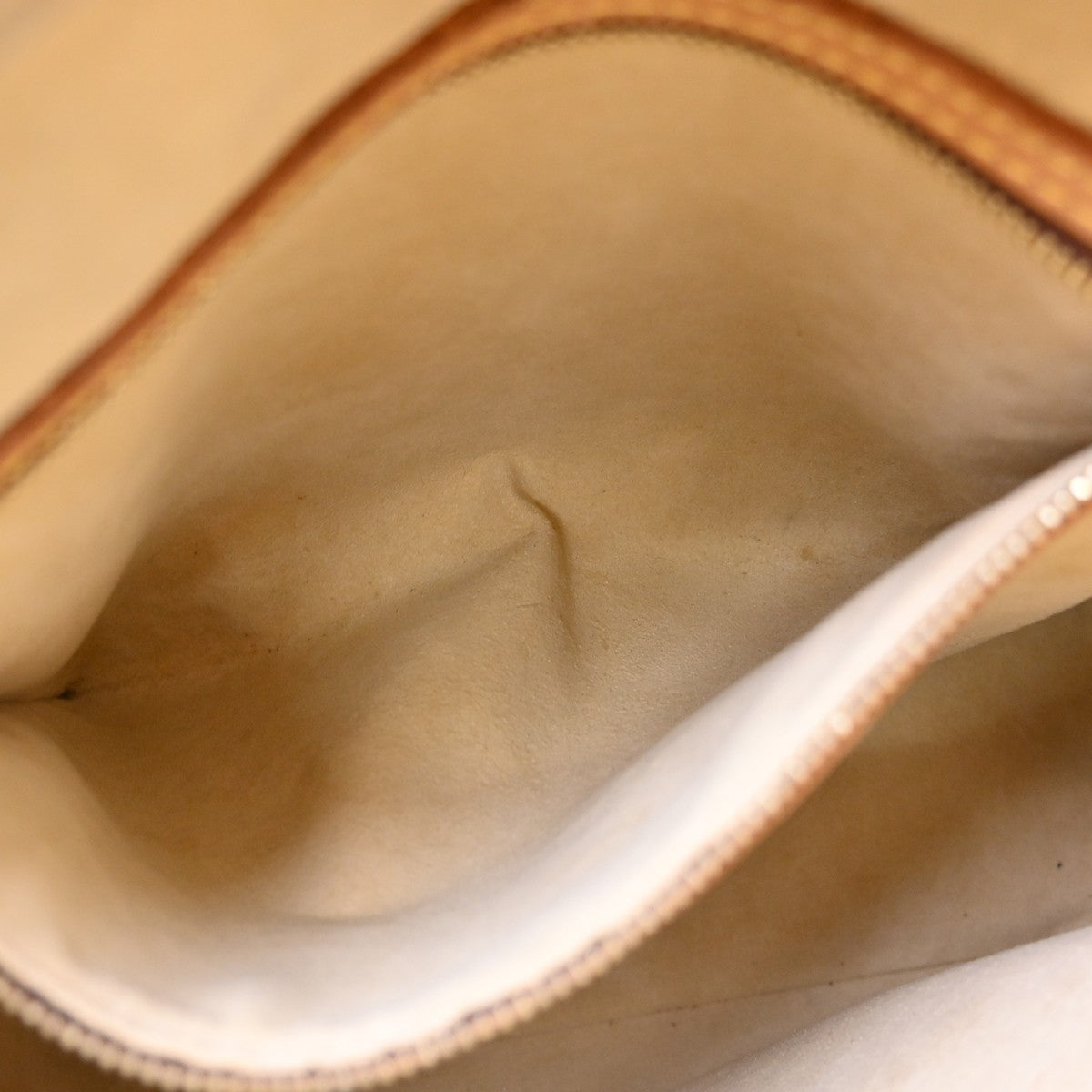 Louis Vuitton Looping Monogram Canvas Brown Canvas Handbag (Pre-Owned)