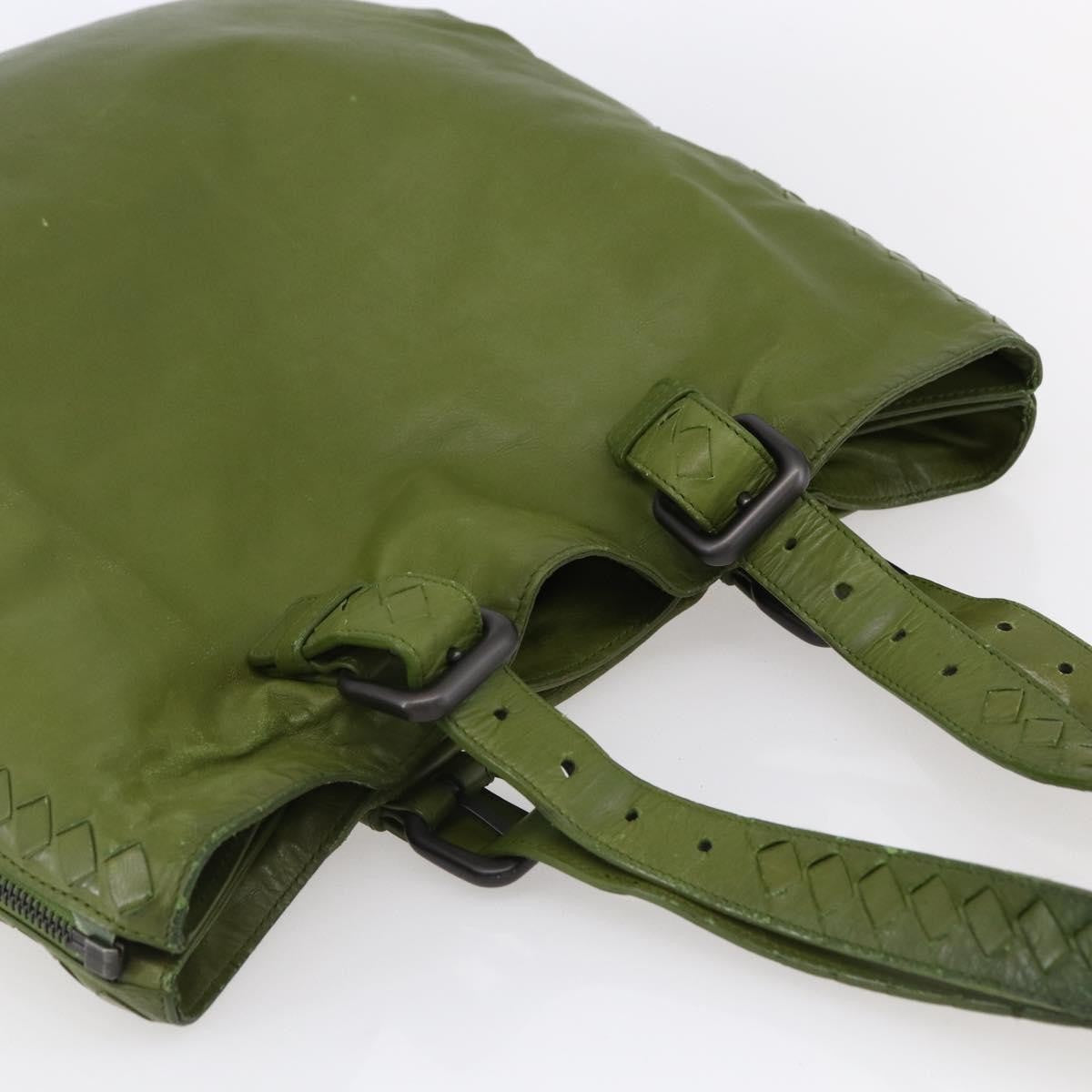Bottega Veneta Intrecciato Leather Green Leather Shoulder Bag Bag (Pre-Owned)