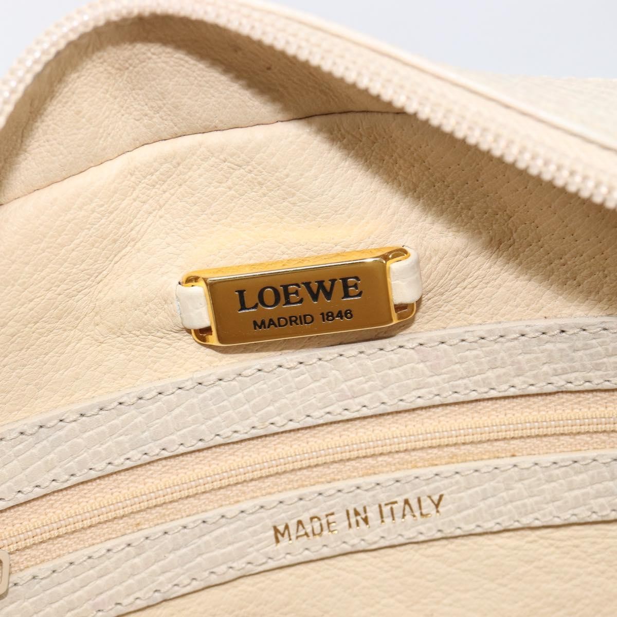 Loewe Tote Leather White Leather Tote Bag Bag (Pre-Owned)