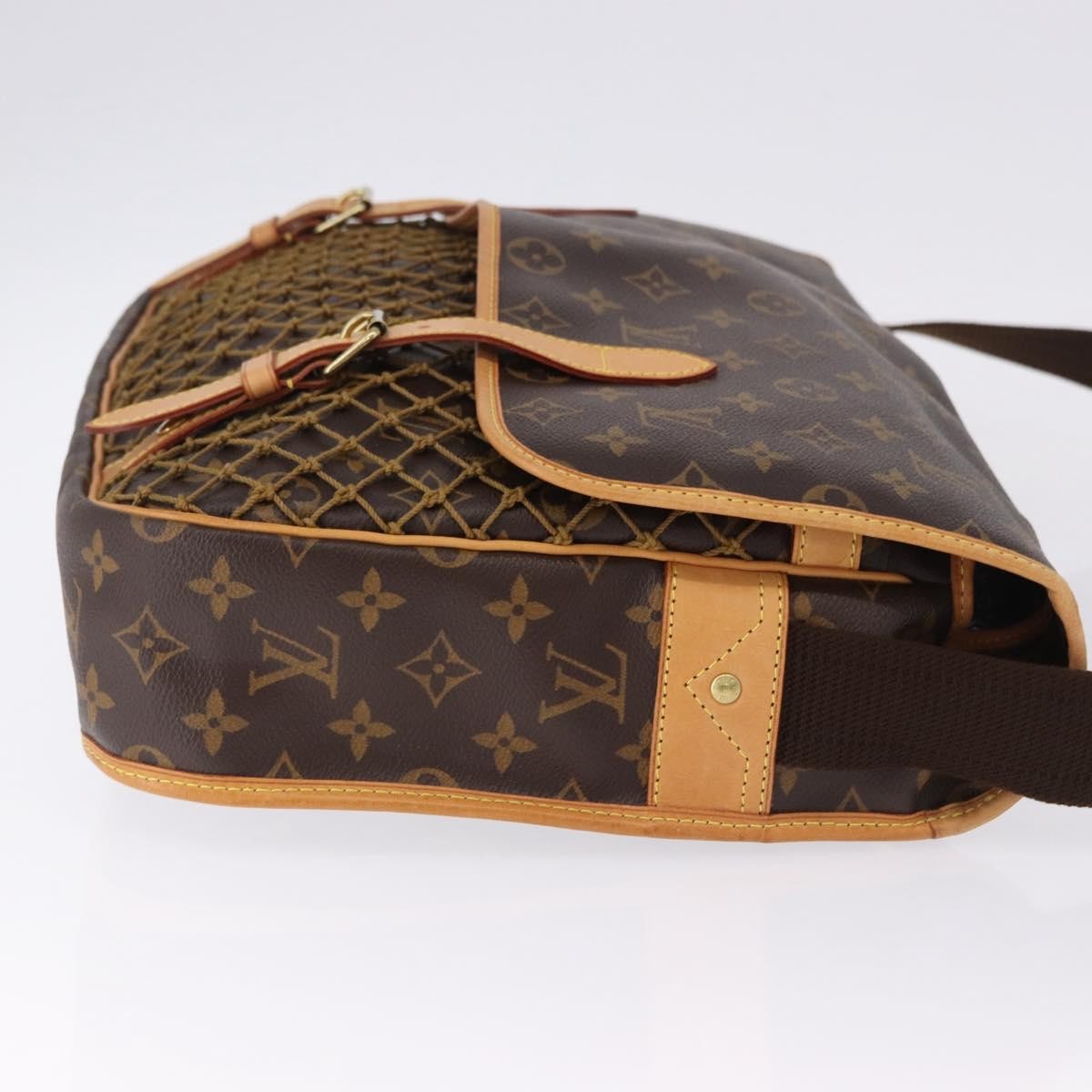 Louis Vuitton Congo Messenger Monogram Canvas Brown Canvas Shoulder Bag Bag (Pre-Owned)