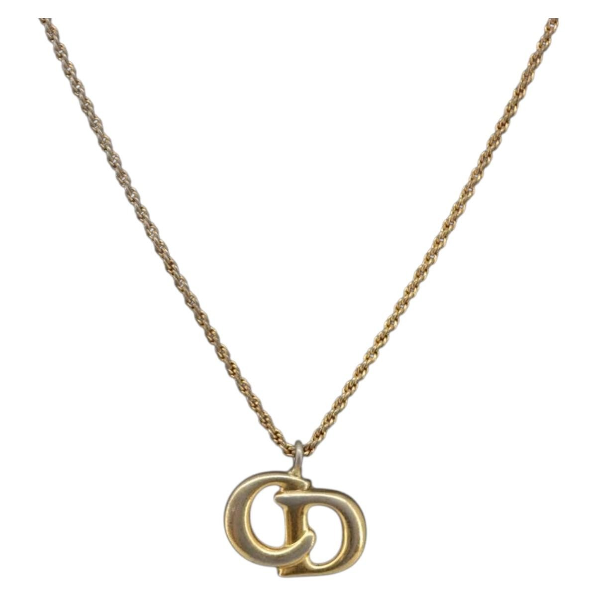 Christian Dior Vintage Cd Pendant Metal Gold Metal Necklace Jewelry (Pre-Owned)