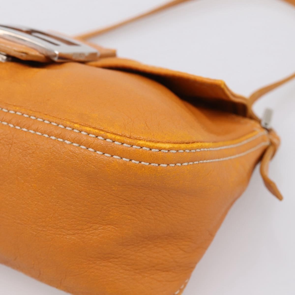 Fendi Selleria Baguette Leather Brown Leather Handbag (Pre-Owned)