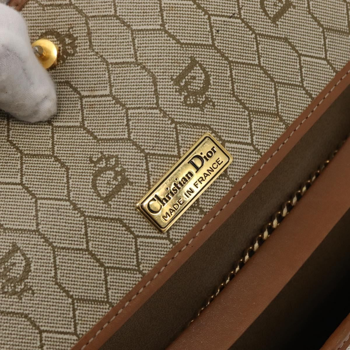 Christian Dior Vintage Honeycomb Chain Canvas Beige Canvas Shoulder Bag Bag (Pre-Owned)