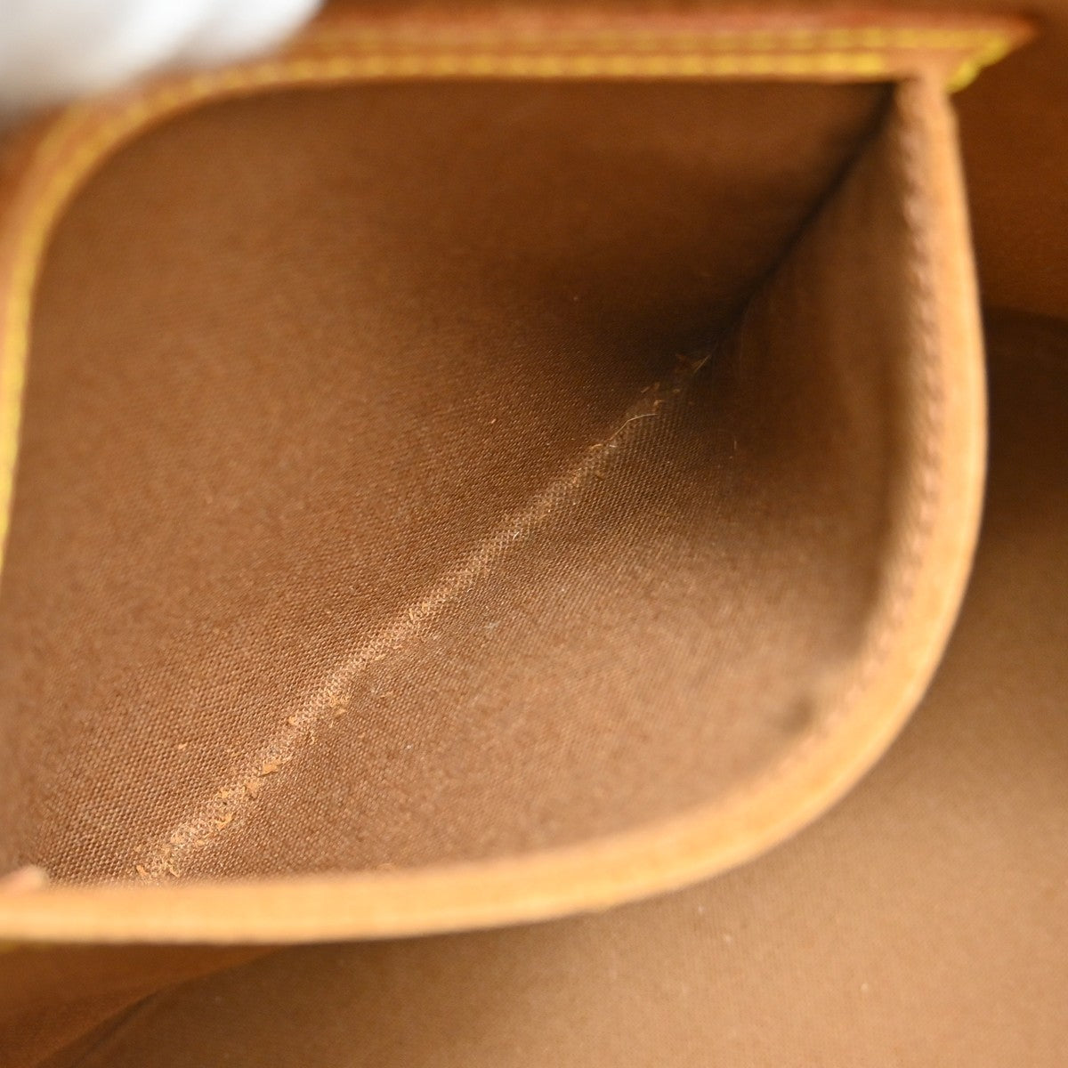 Louis Vuitton Alma Monogram Canvas Brown Canvas Handbag (Pre-Owned)