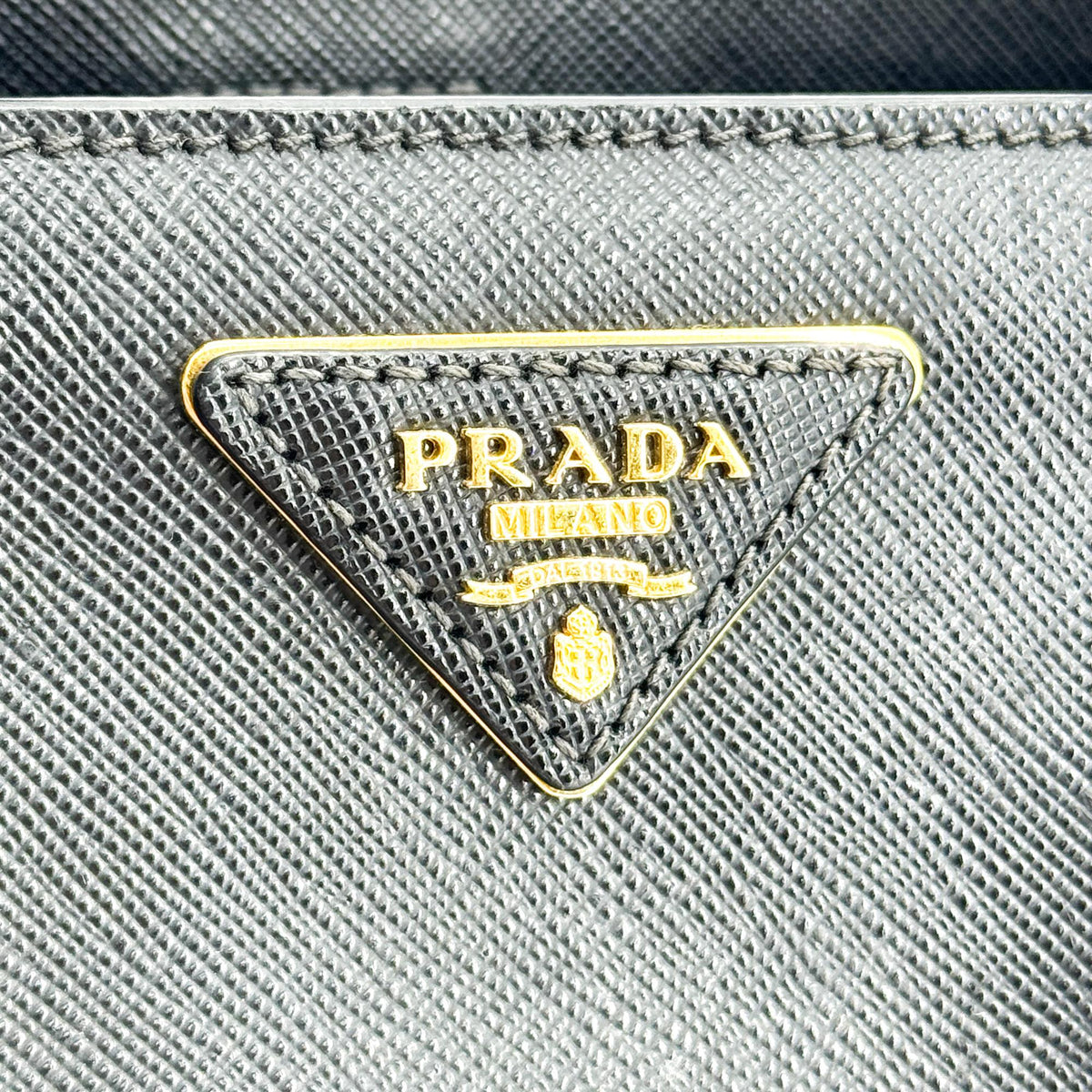 Prada Galleria Strap Leather Black Leather Handbag (Pre-Owned)
