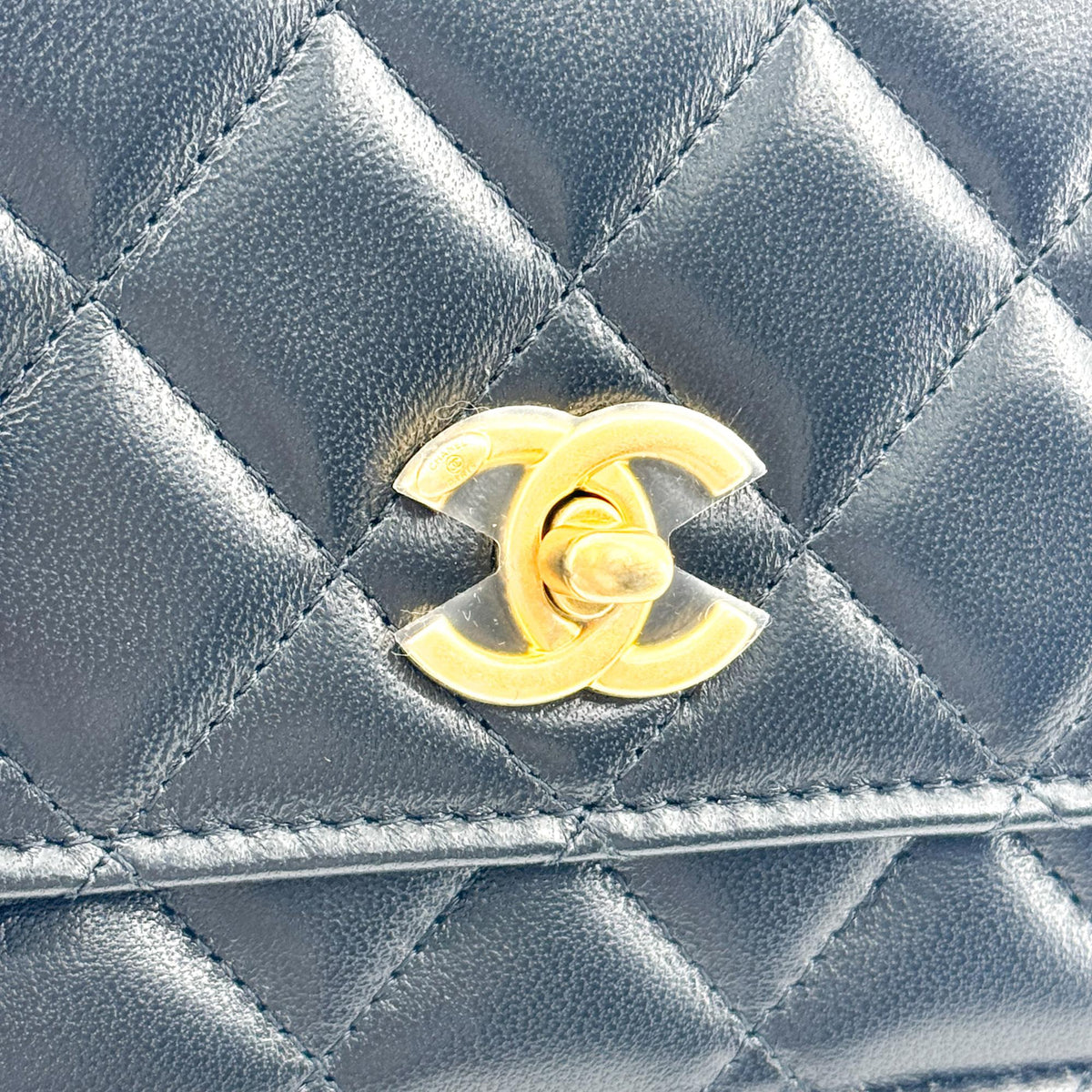 Chanel Pearl Crush Wallet On Chain Quilted Lambskin Black Leather Crossbody Bag Bag (Pre-Owned)