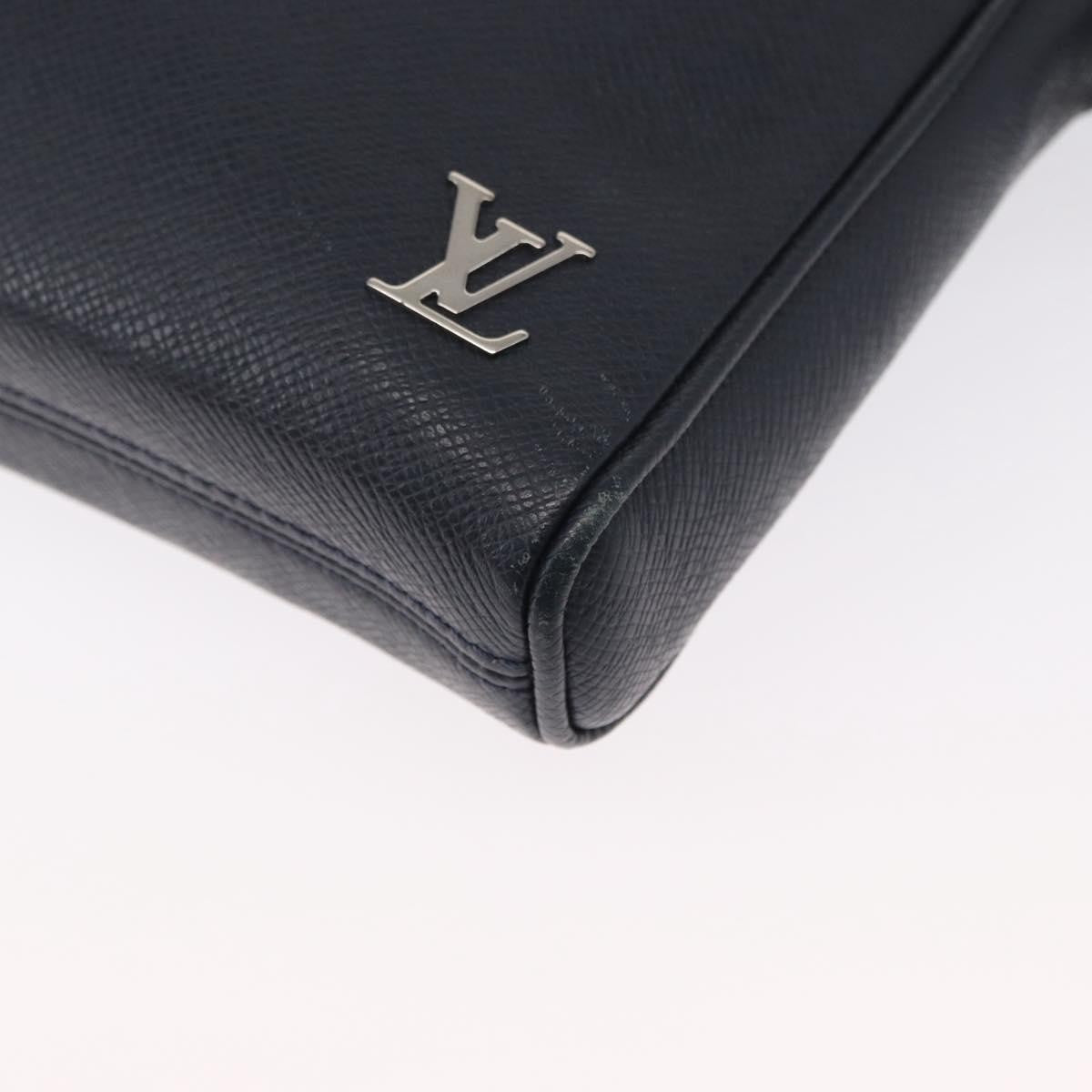 Louis Vuitton Alex Messenger Taiga Leather Navy Leather Shoulder Bag Bag (Pre-Owned)