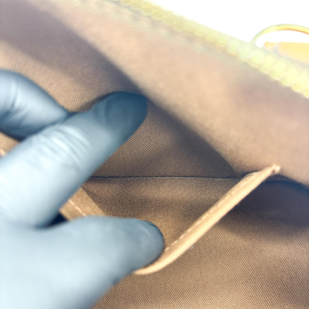 Louis Vuitton Alma Monogram Canvas Brown Canvas Handbag (Pre-Owned)