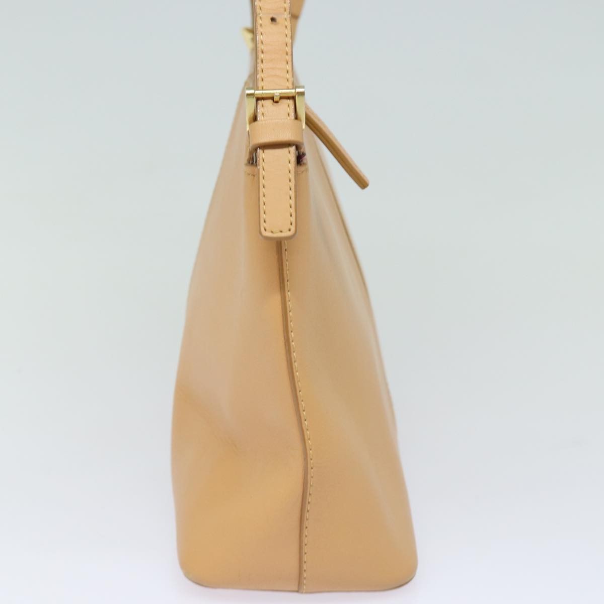 Burberry Vintage Leather Beige Leather Shoulder Bag Bag (Pre-Owned)
