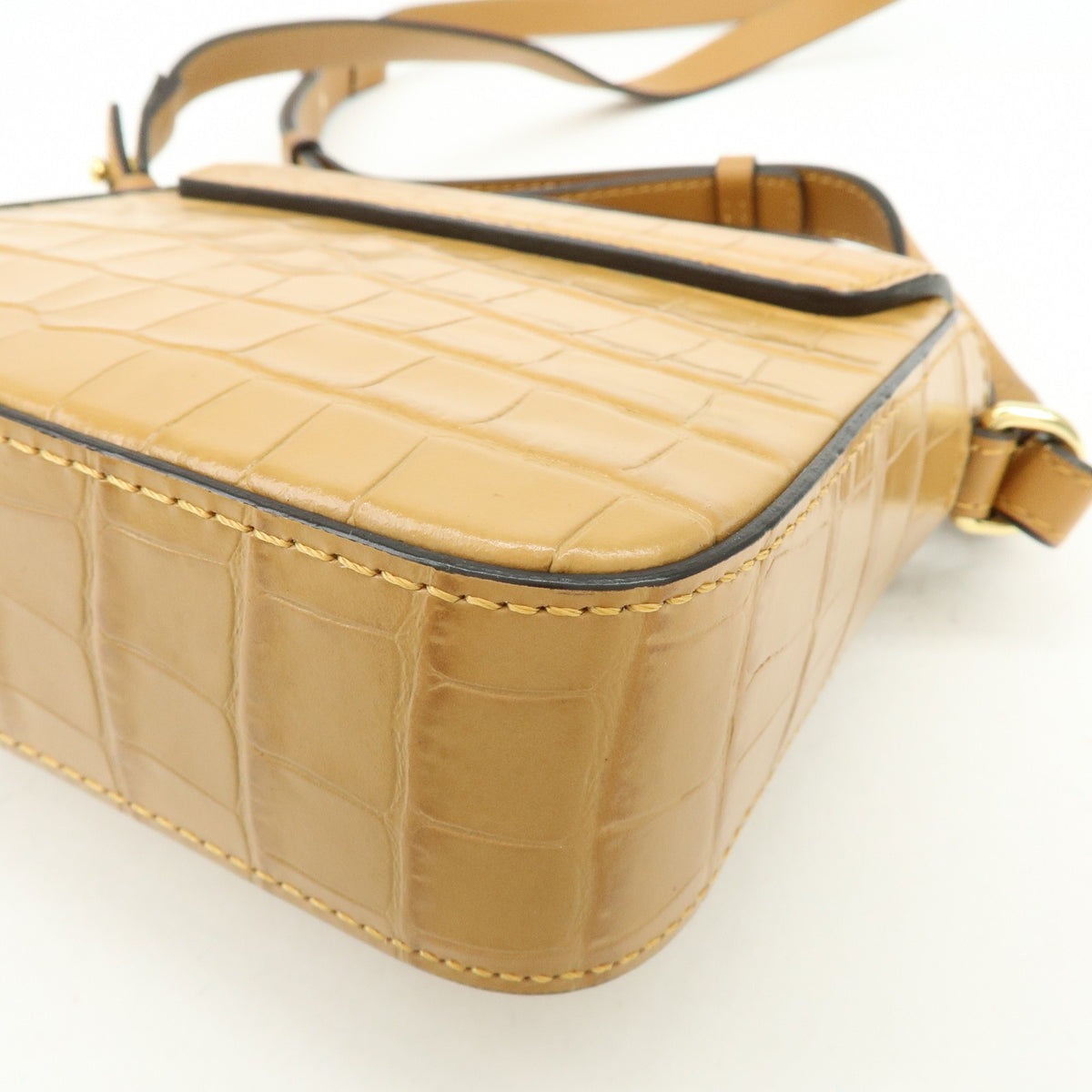 Chloe C Flap Crocodile Embossed Leather Brown Leather Handbag (Pre-Owned)