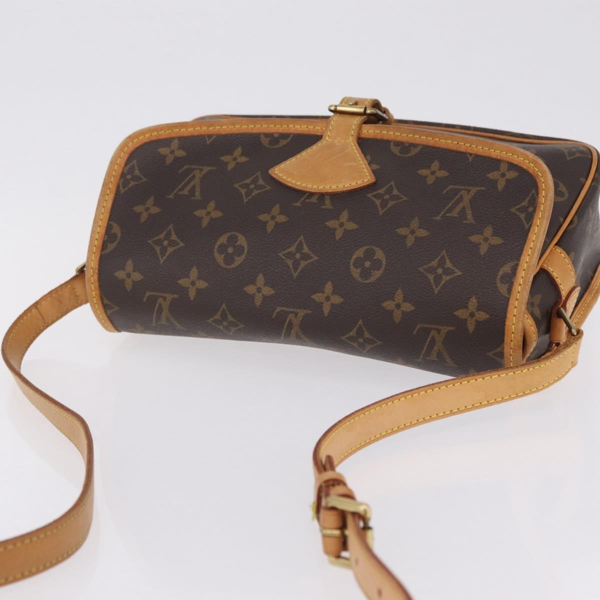 Louis Vuitton Sologne Monogram Canvas Brown Canvas Handbag (Pre-Owned)