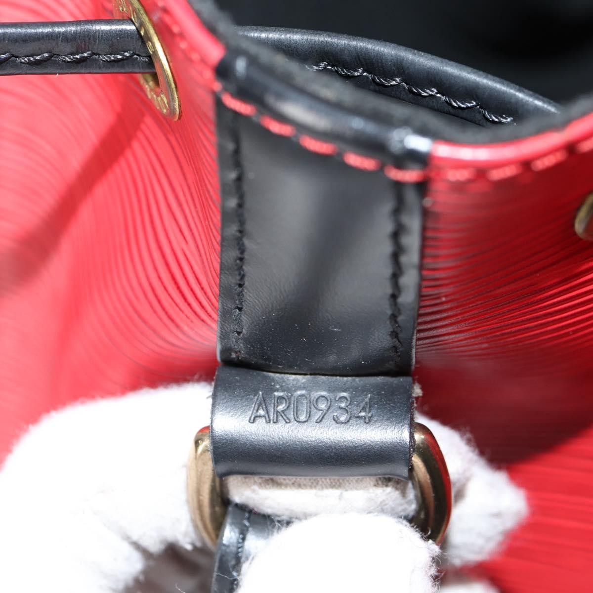 Louis Vuitton Bicolor Petit Noe Epi Leather Red Leather Handbag (Pre-Owned)