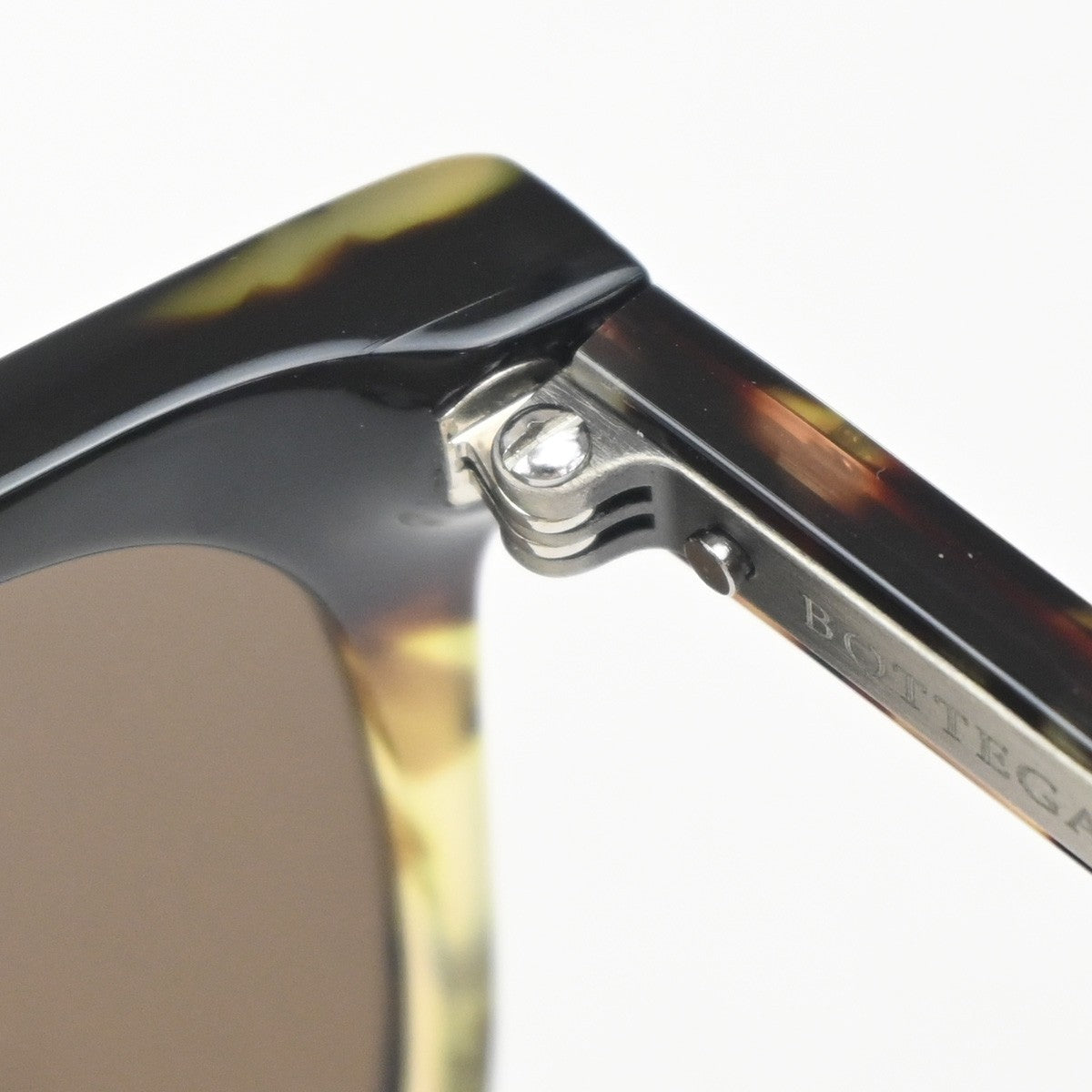 Bottega Veneta Intrecciato Plastic Brown Plastic Sunglasse Accessory (Pre-Owned)