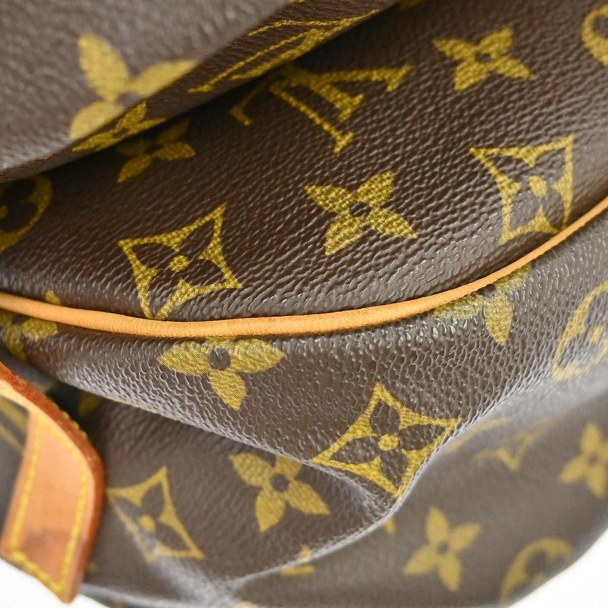 Louis Vuitton Saumur Monogram Canvas Brown Canvas Handbag (Pre-Owned)
