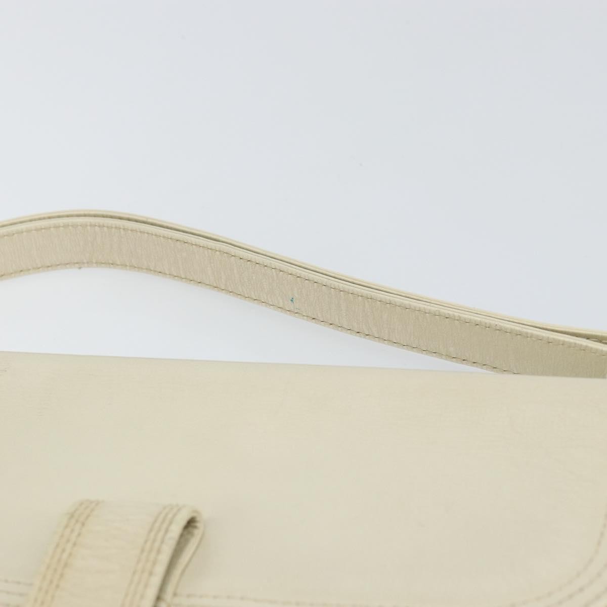 Saint Laurent Vintage Leather White Leather Shoulder Bag Bag (Pre-Owned)