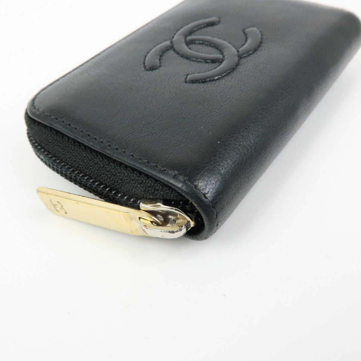 Chanel Timeless Cc Zipped Calfskin Black Leather Wallets Accessory (Pre-Owned)
