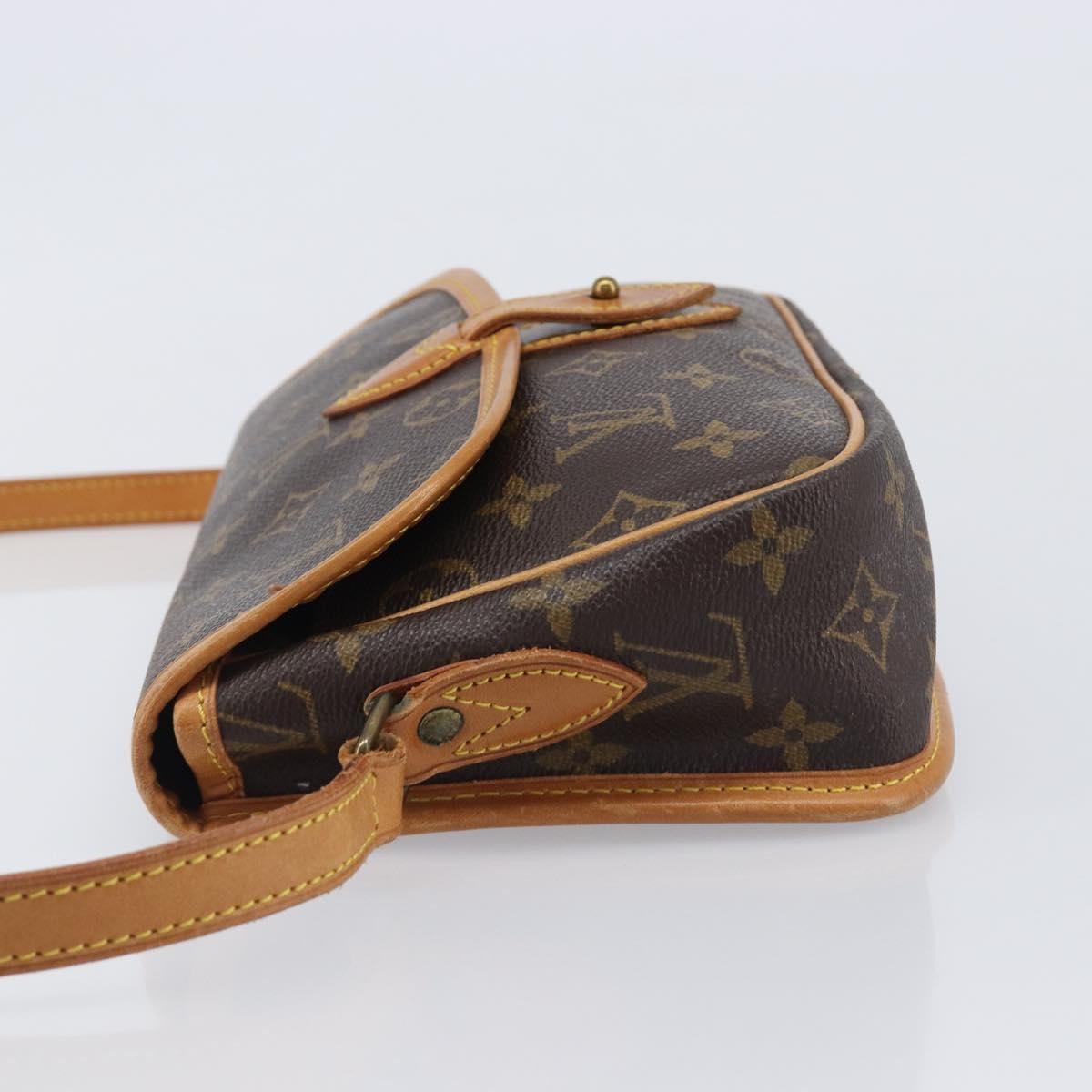 Louis Vuitton Sac Gibeciere Messenger Monogram Canvas Brown Canvas Shoulder Bag Bag (Pre-Owned)